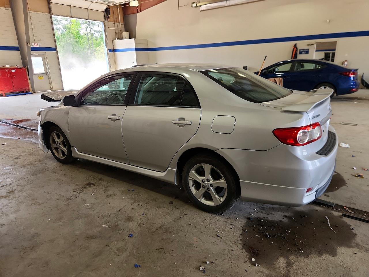 2013 Toyota Corolla S Silver vin: 2T1BU4EEXDC062882