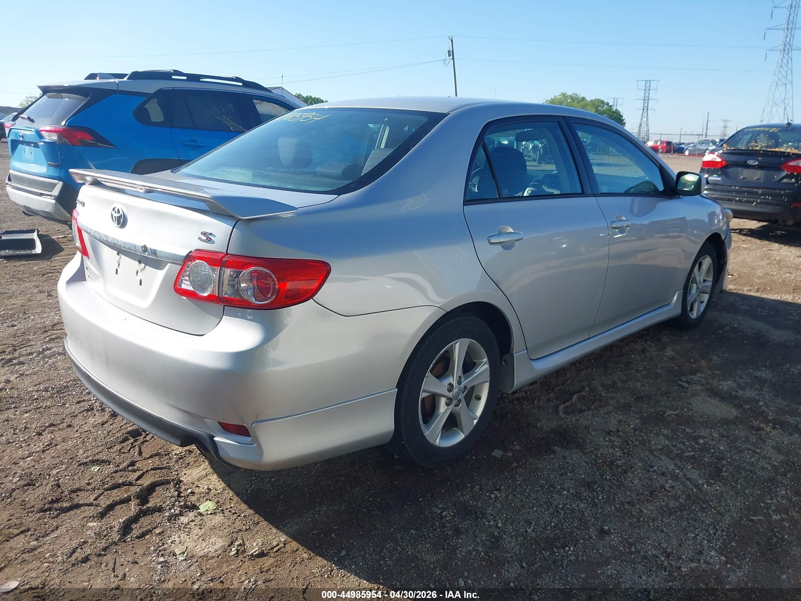 2013 Toyota Corolla S Silver vin: 2T1BU4EEXDC063224