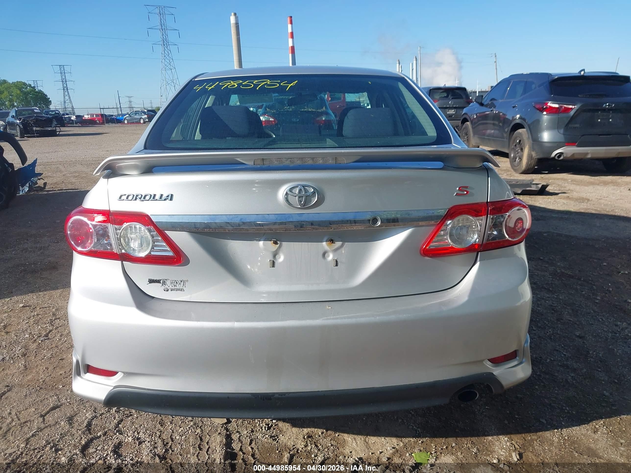2013 Toyota Corolla S Silver vin: 2T1BU4EEXDC063224