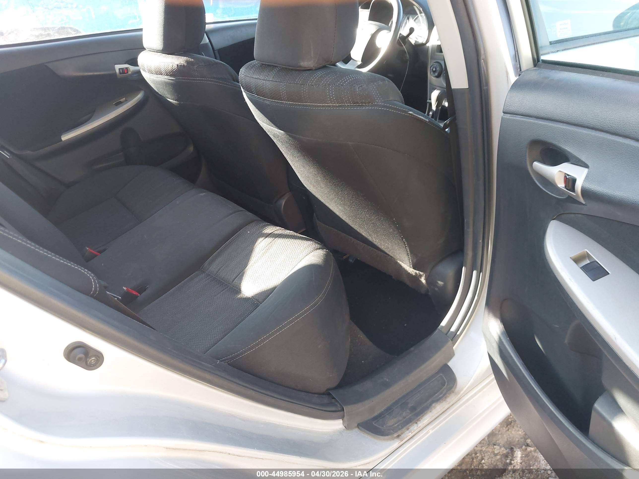 2013 Toyota Corolla S Silver vin: 2T1BU4EEXDC063224