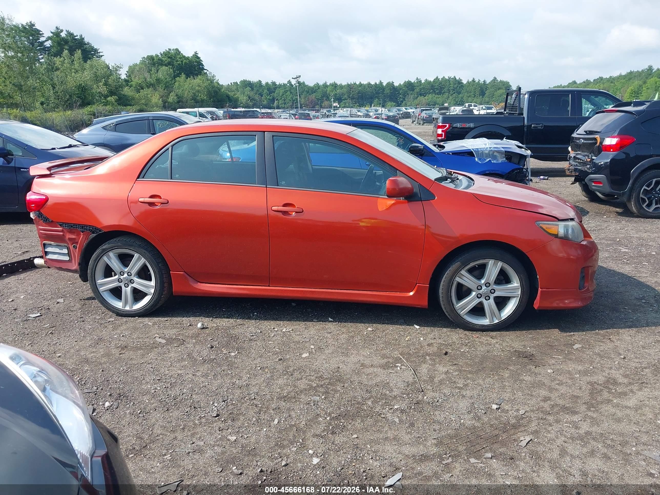 2013 Toyota Corolla S Special Edition Orange vin: 2T1BU4EEXDC086115