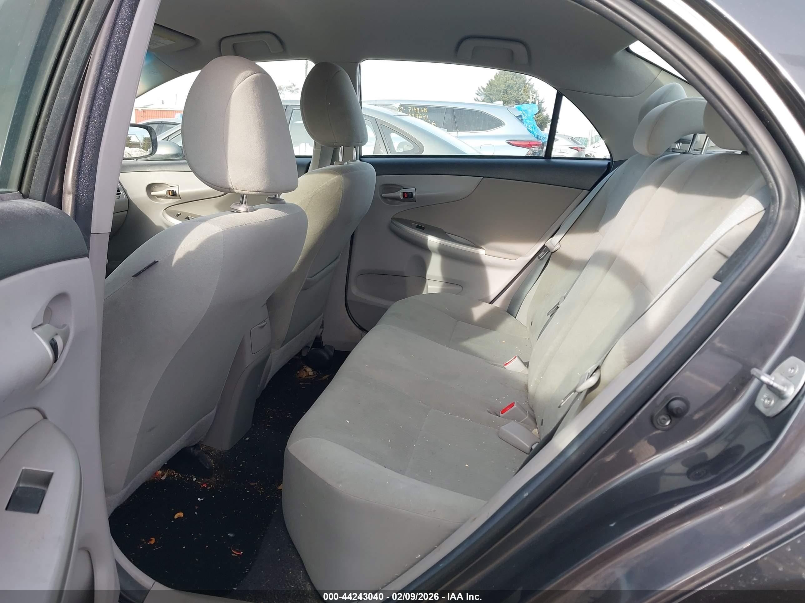 2013 Toyota Corolla Le Gray vin: 2T1BU4EEXDC090892