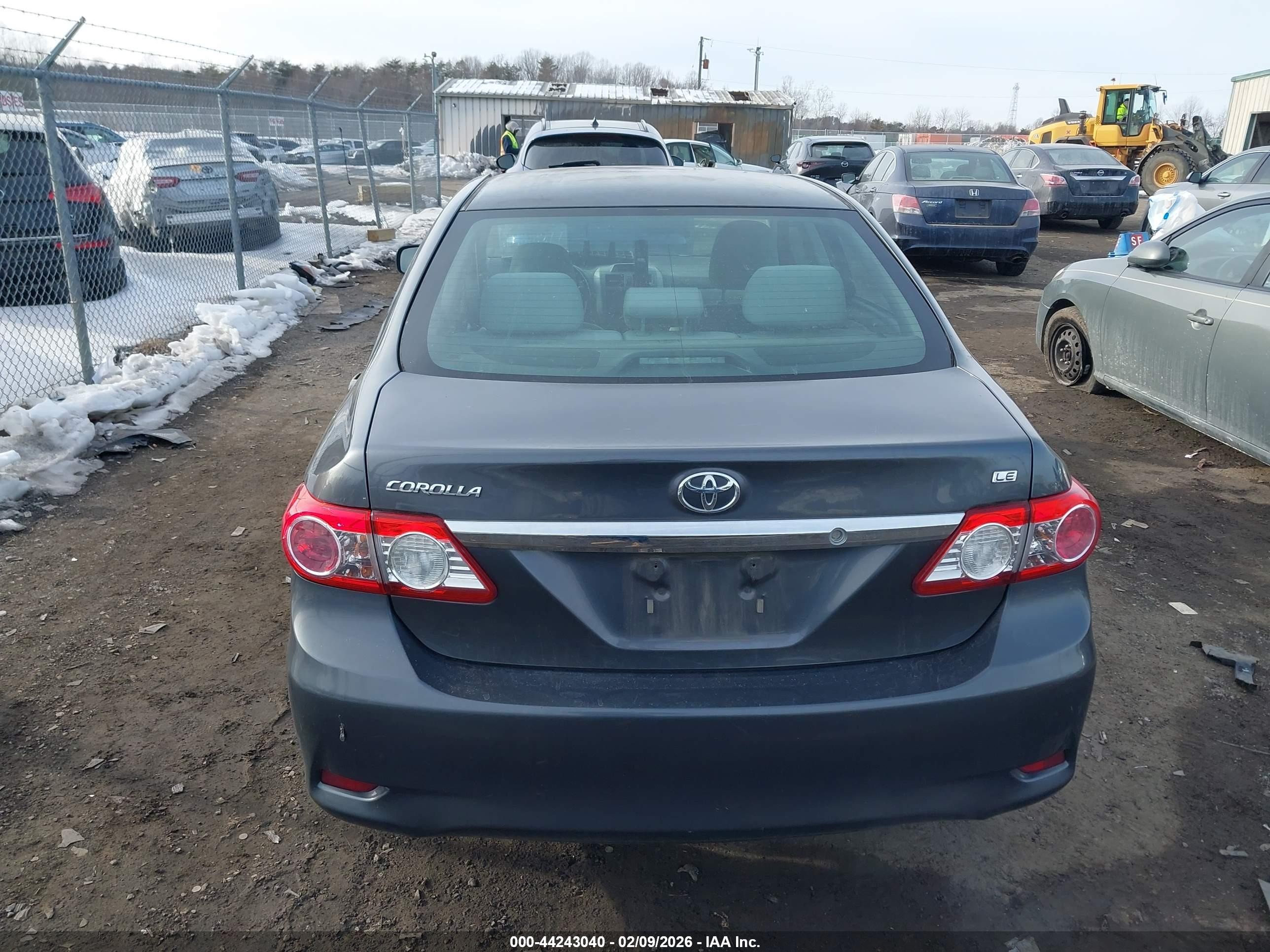 2013 Toyota Corolla Le Gray vin: 2T1BU4EEXDC090892
