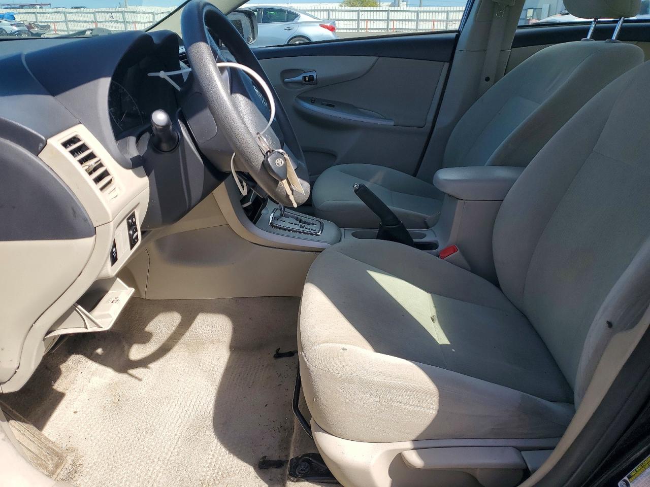2013 Toyota Corolla Le Blue vin: 2T1BU4EEXDC091363