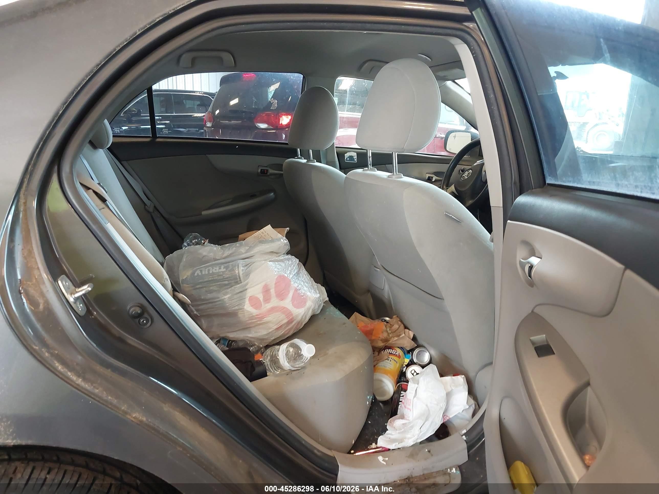 2013 Toyota Corolla Le Gray vin: 2T1BU4EEXDC092335