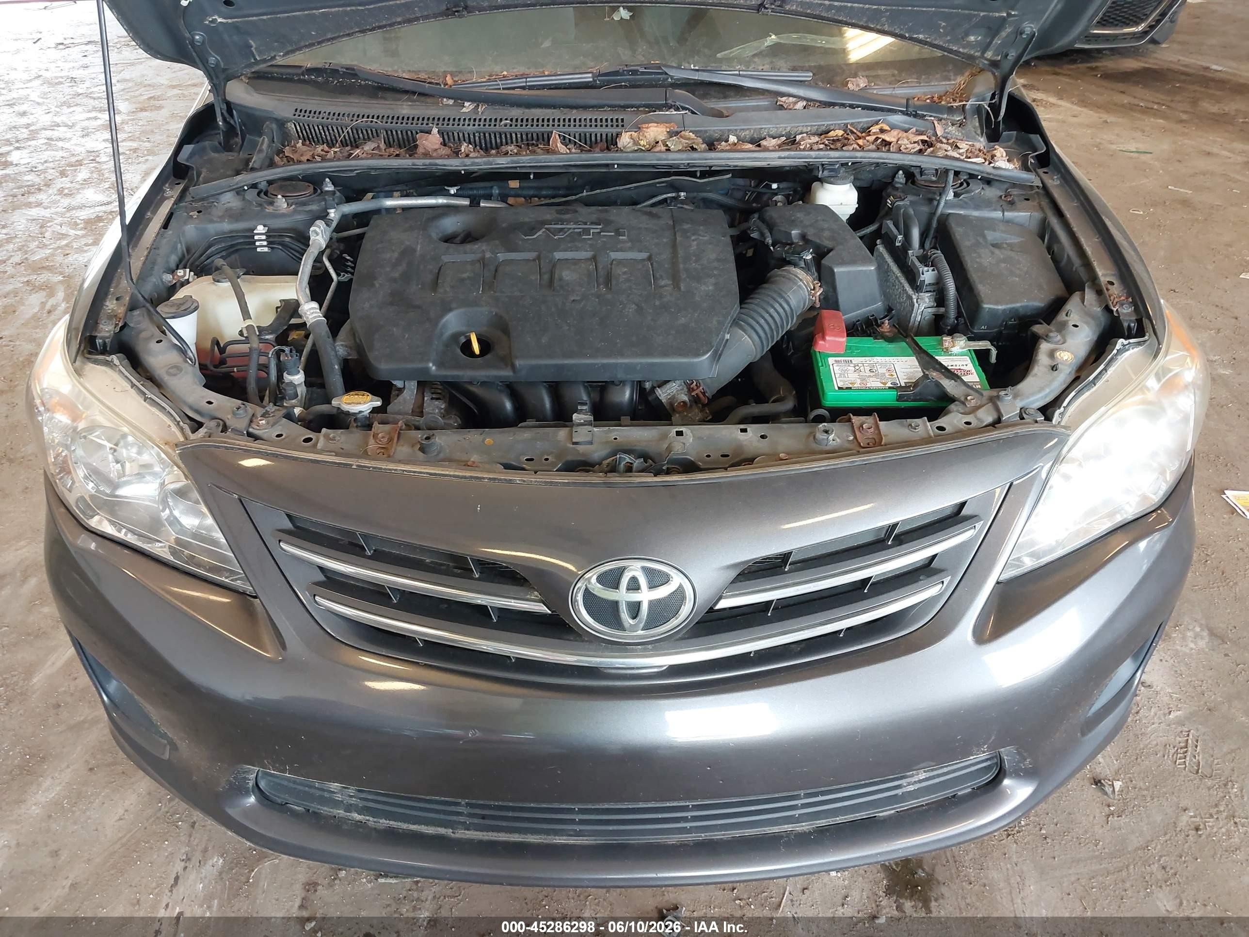 2013 Toyota Corolla Le Gray vin: 2T1BU4EEXDC092335