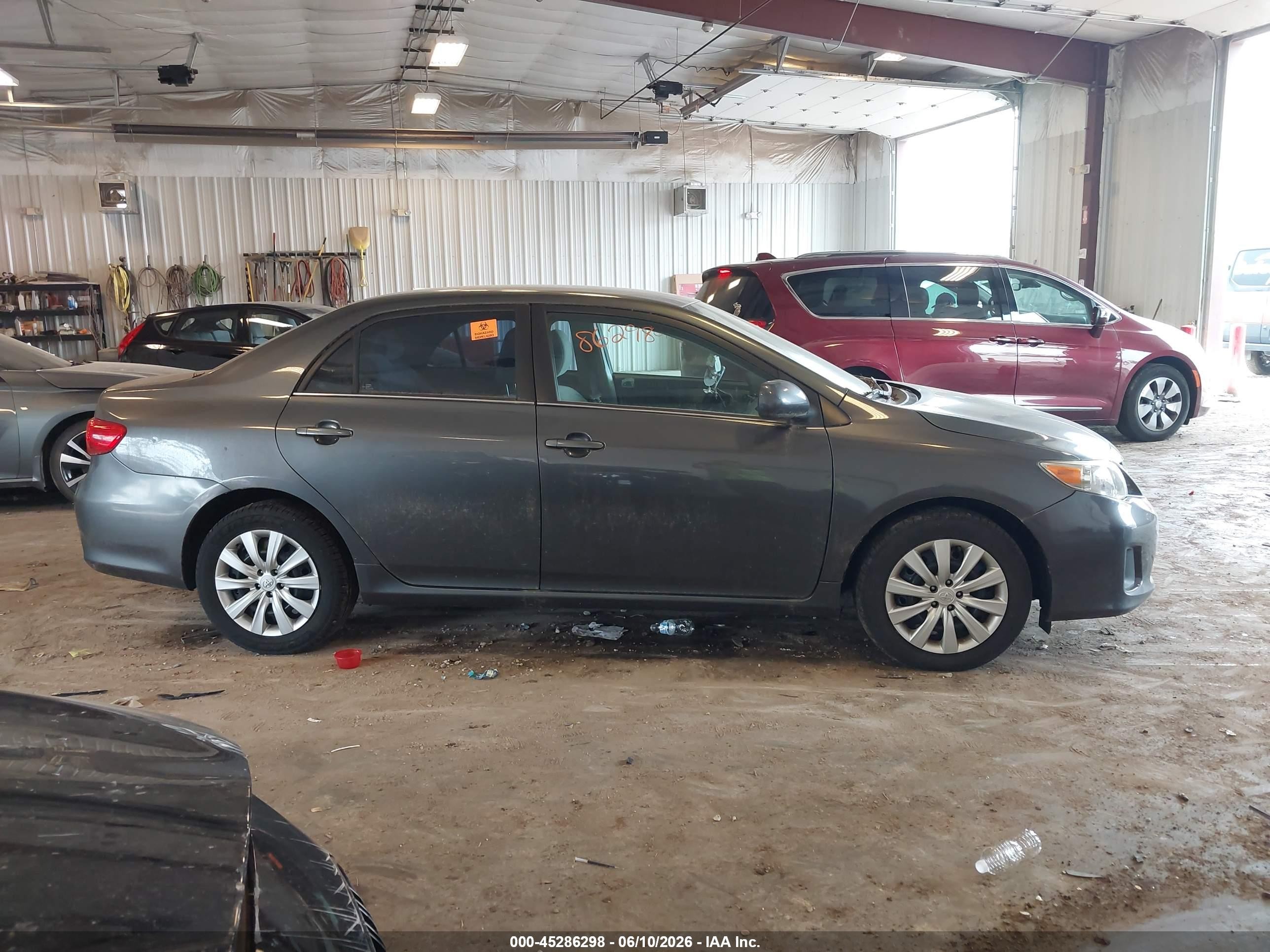2013 Toyota Corolla Le Gray vin: 2T1BU4EEXDC092335