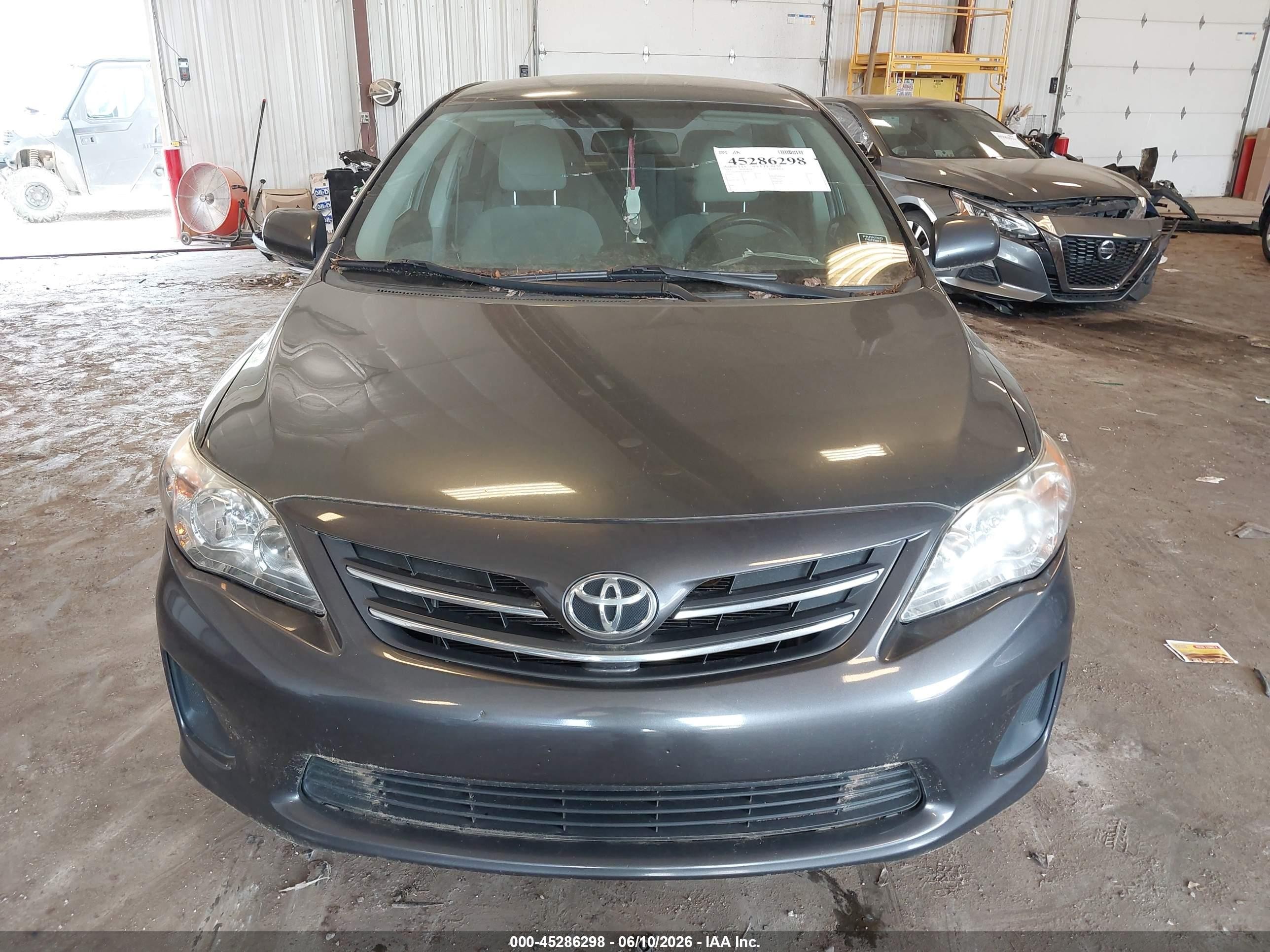 2013 Toyota Corolla Le Gray vin: 2T1BU4EEXDC092335