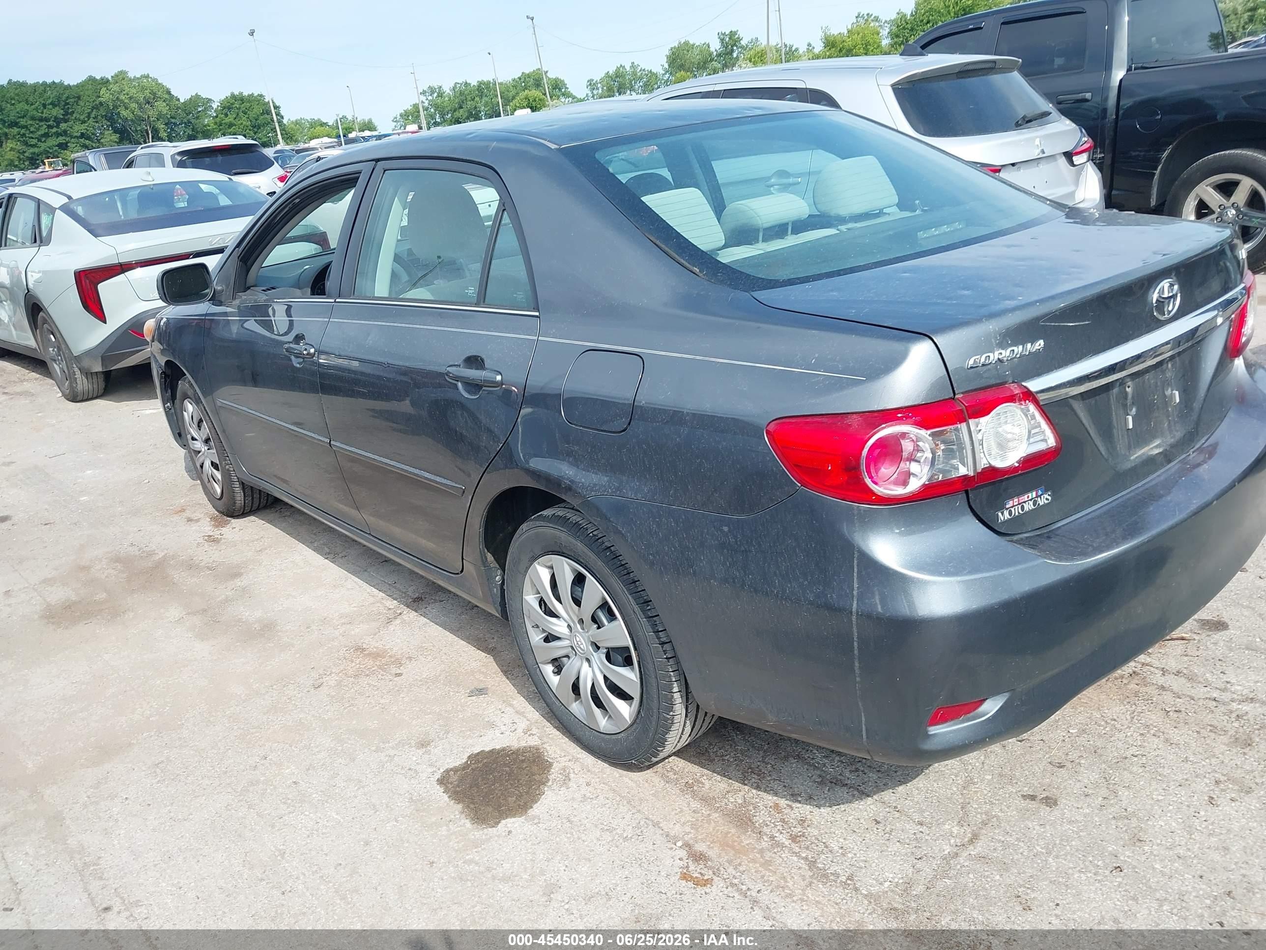 2013 Toyota Corolla Le Gray vin: 2T1BU4EEXDC104399