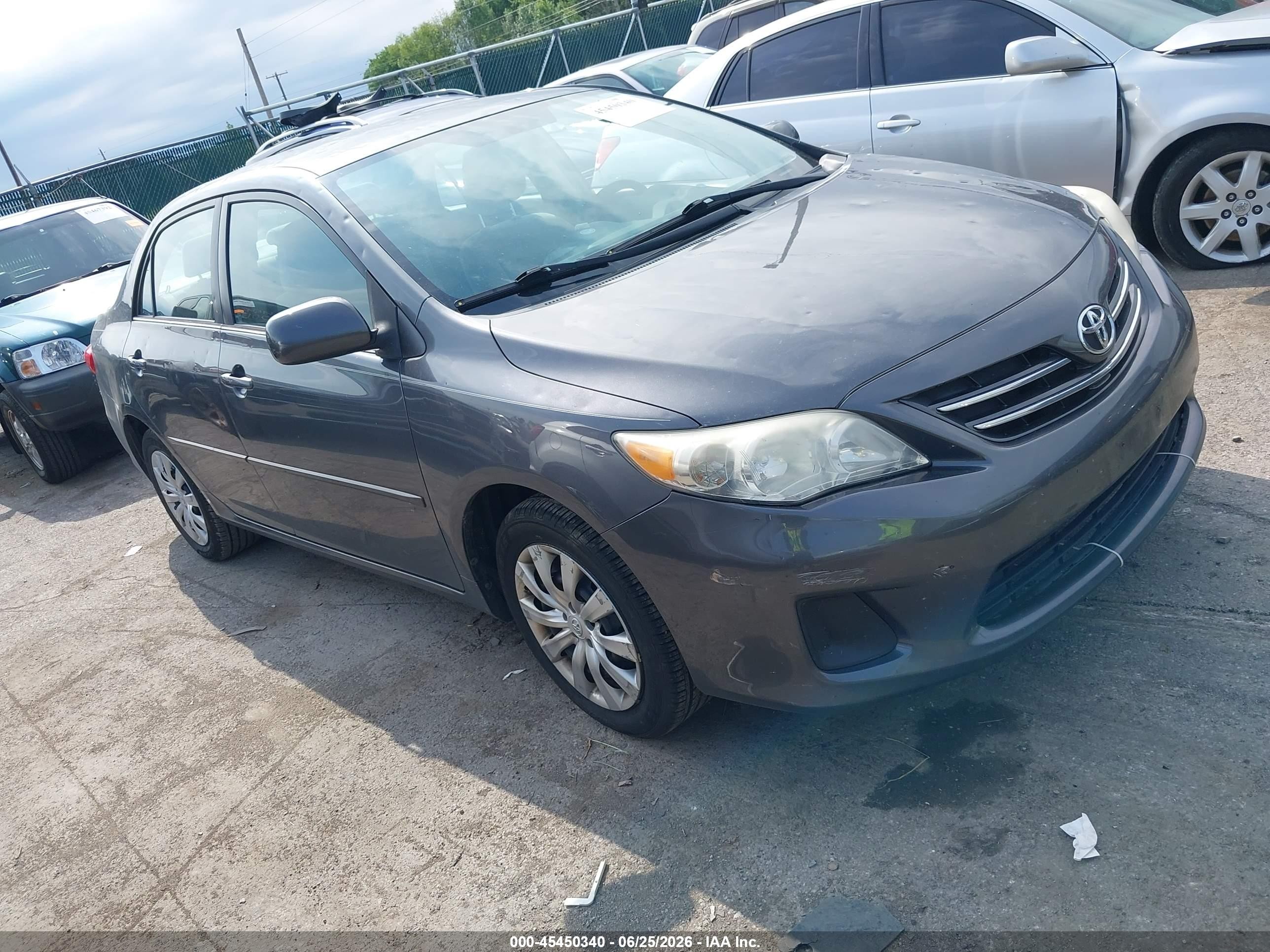 2013 Toyota Corolla Le Gray vin: 2T1BU4EEXDC104399