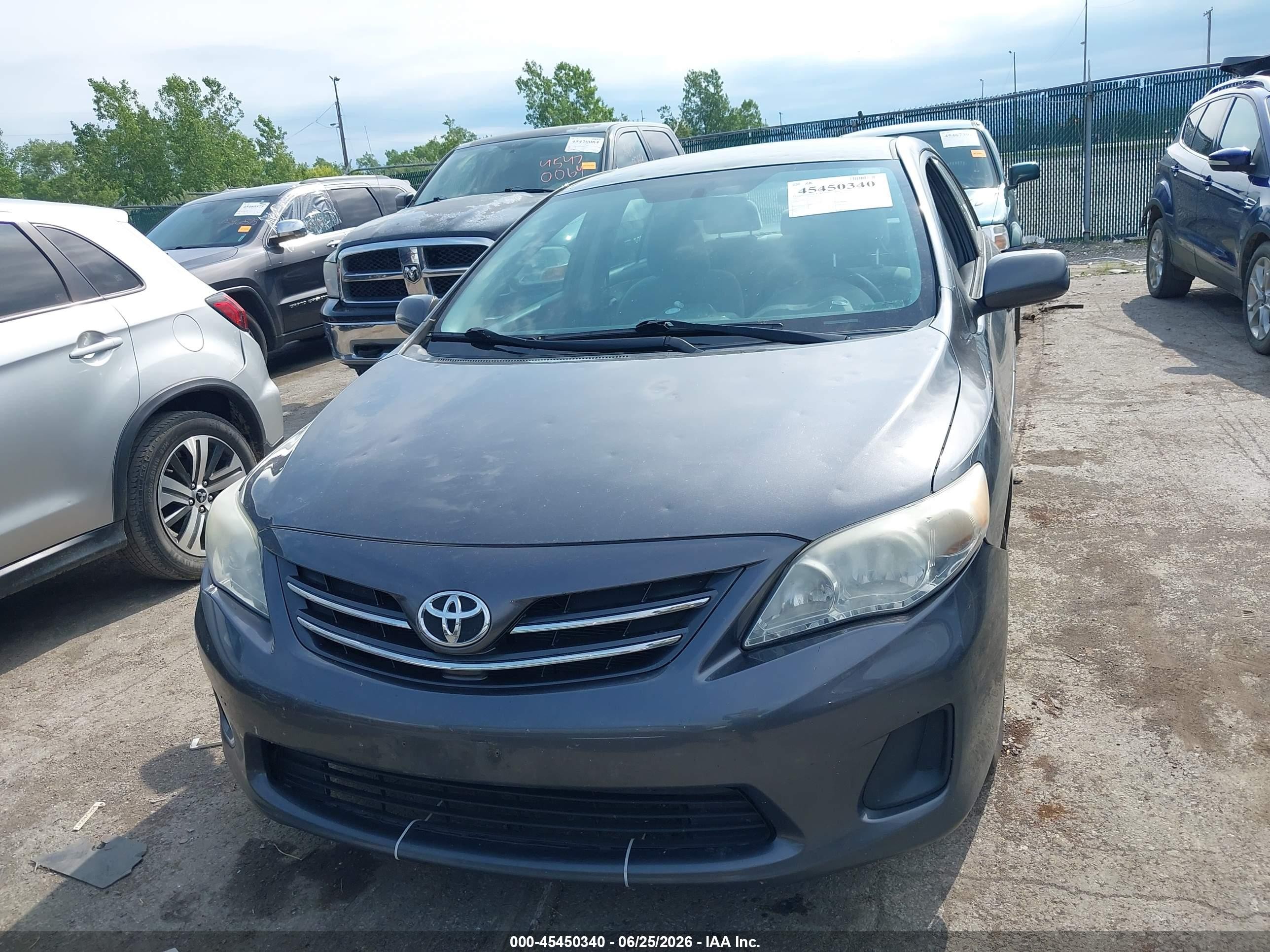 2013 Toyota Corolla Le Gray vin: 2T1BU4EEXDC104399