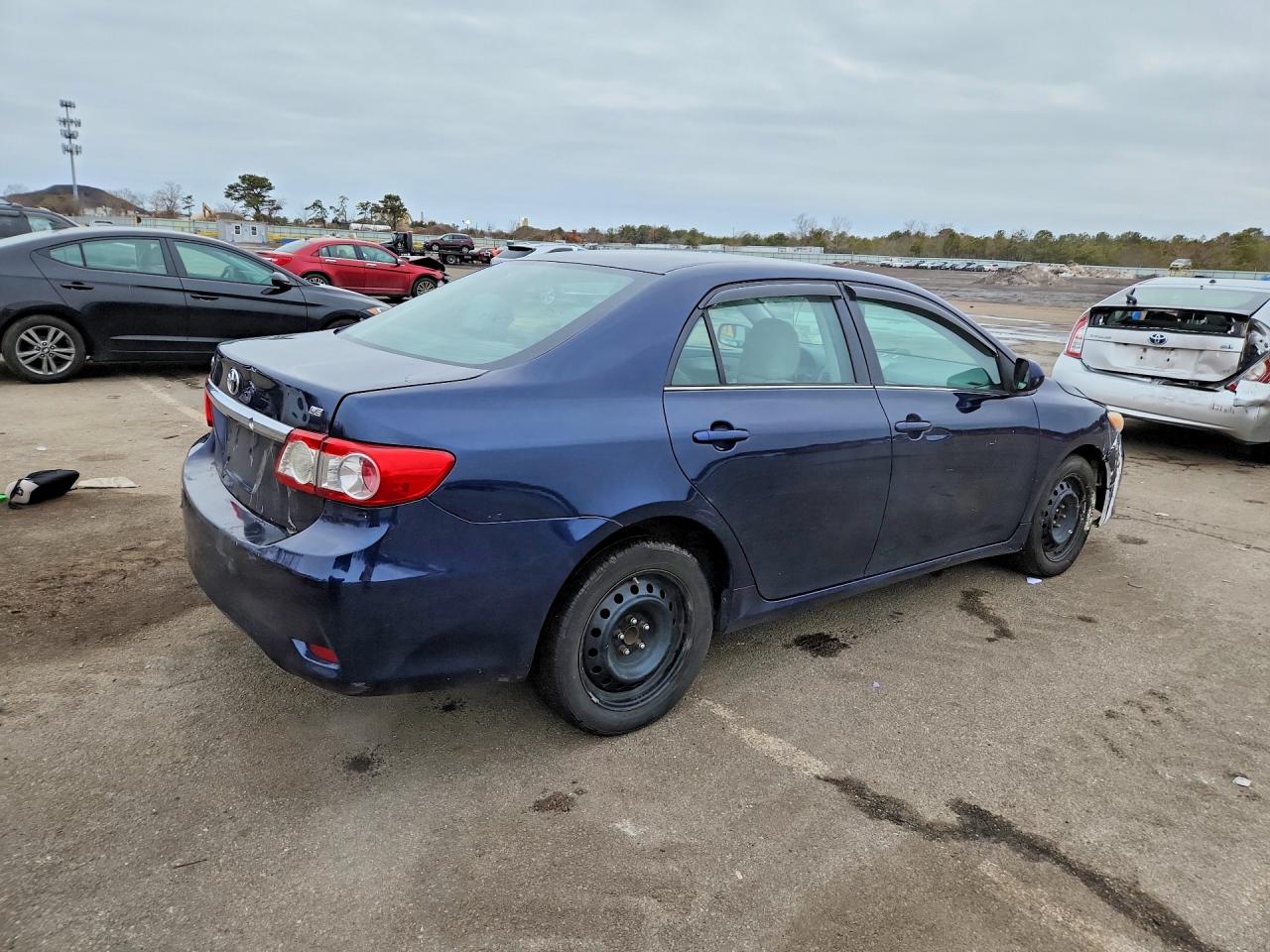 2013 Toyota Corolla Le Blue vin: 2T1BU4EEXDC104435