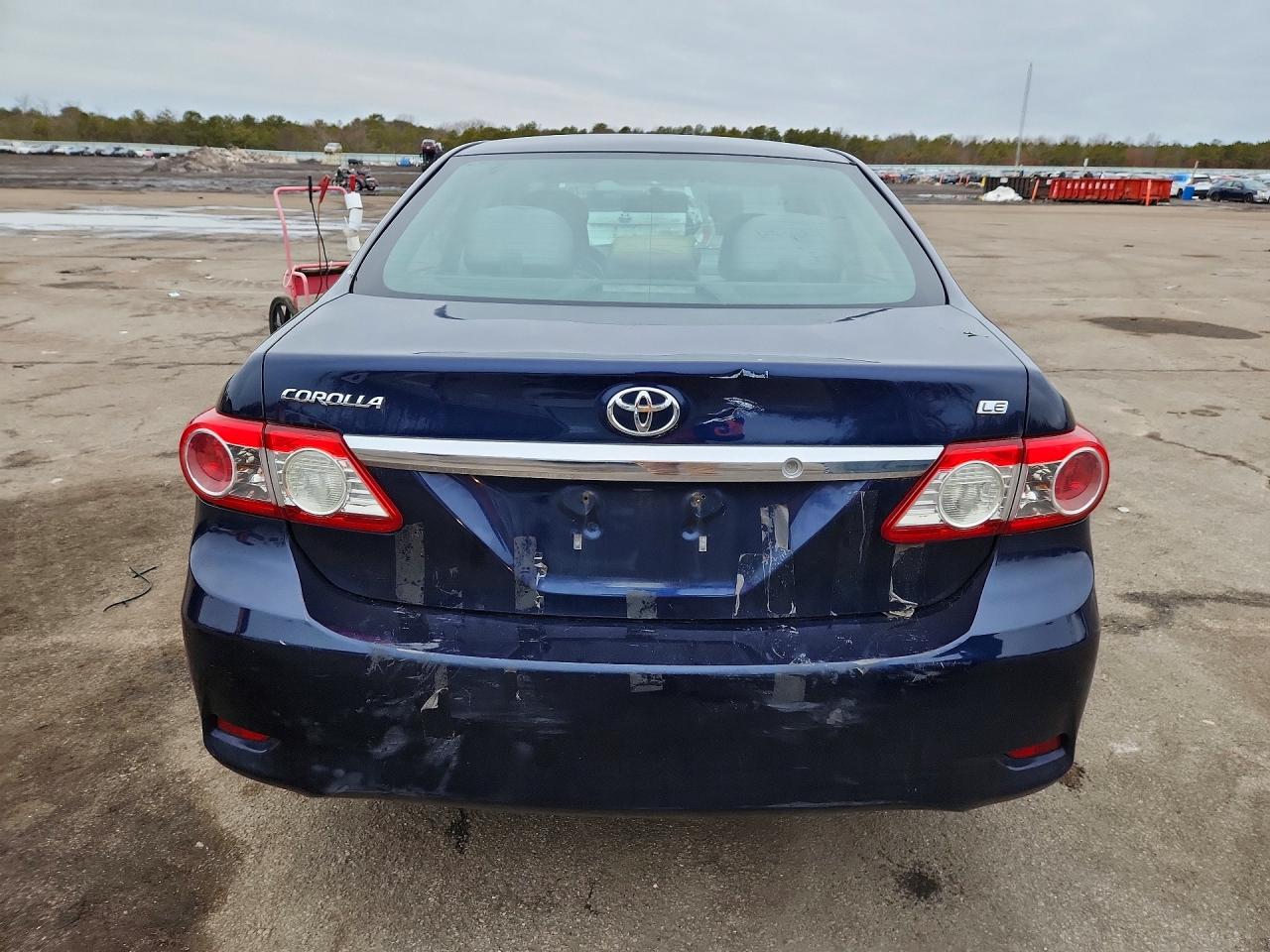 2013 Toyota Corolla Le Blue vin: 2T1BU4EEXDC104435