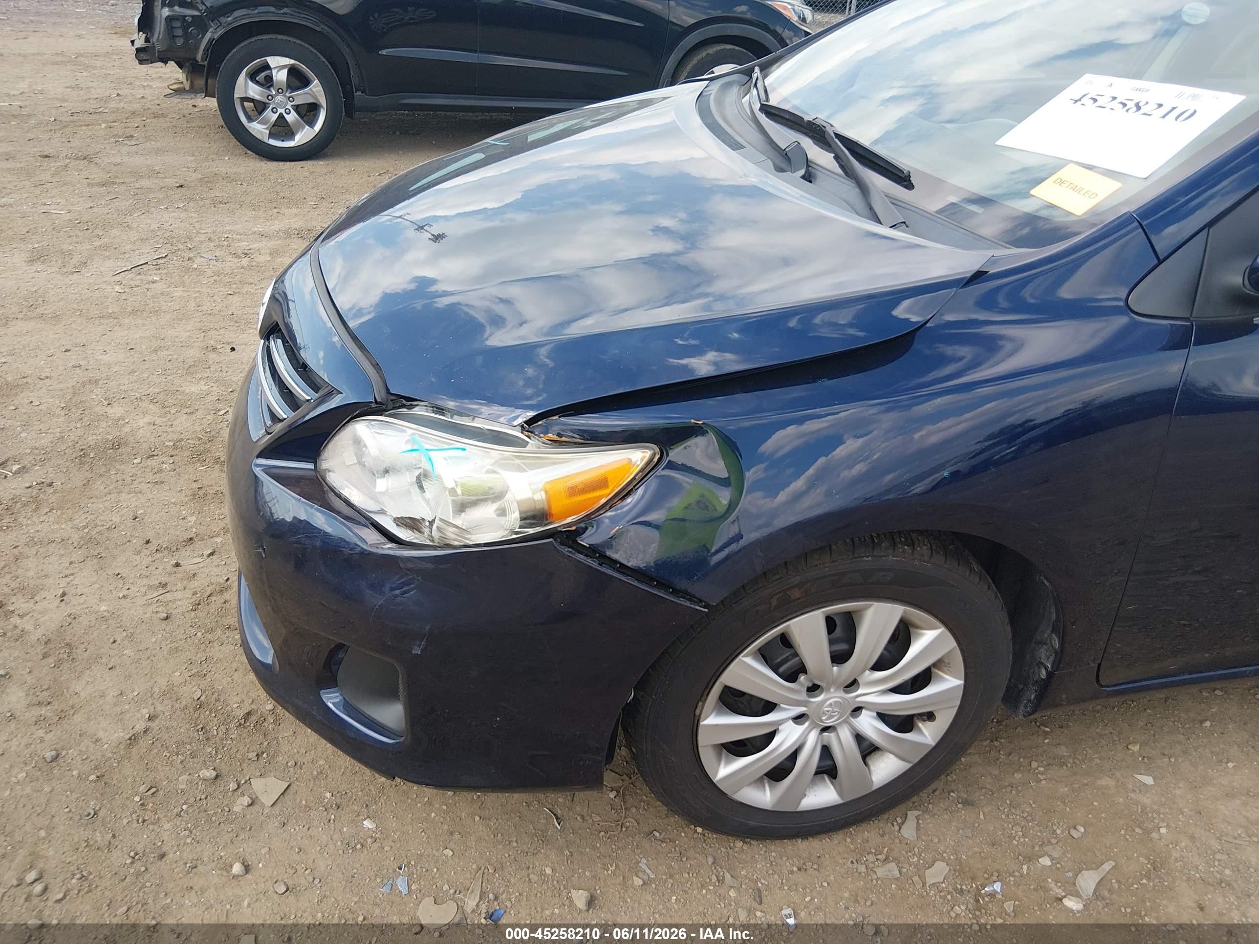 2013 Toyota Corolla Le Dark Blue vin: 2T1BU4EEXDC104810