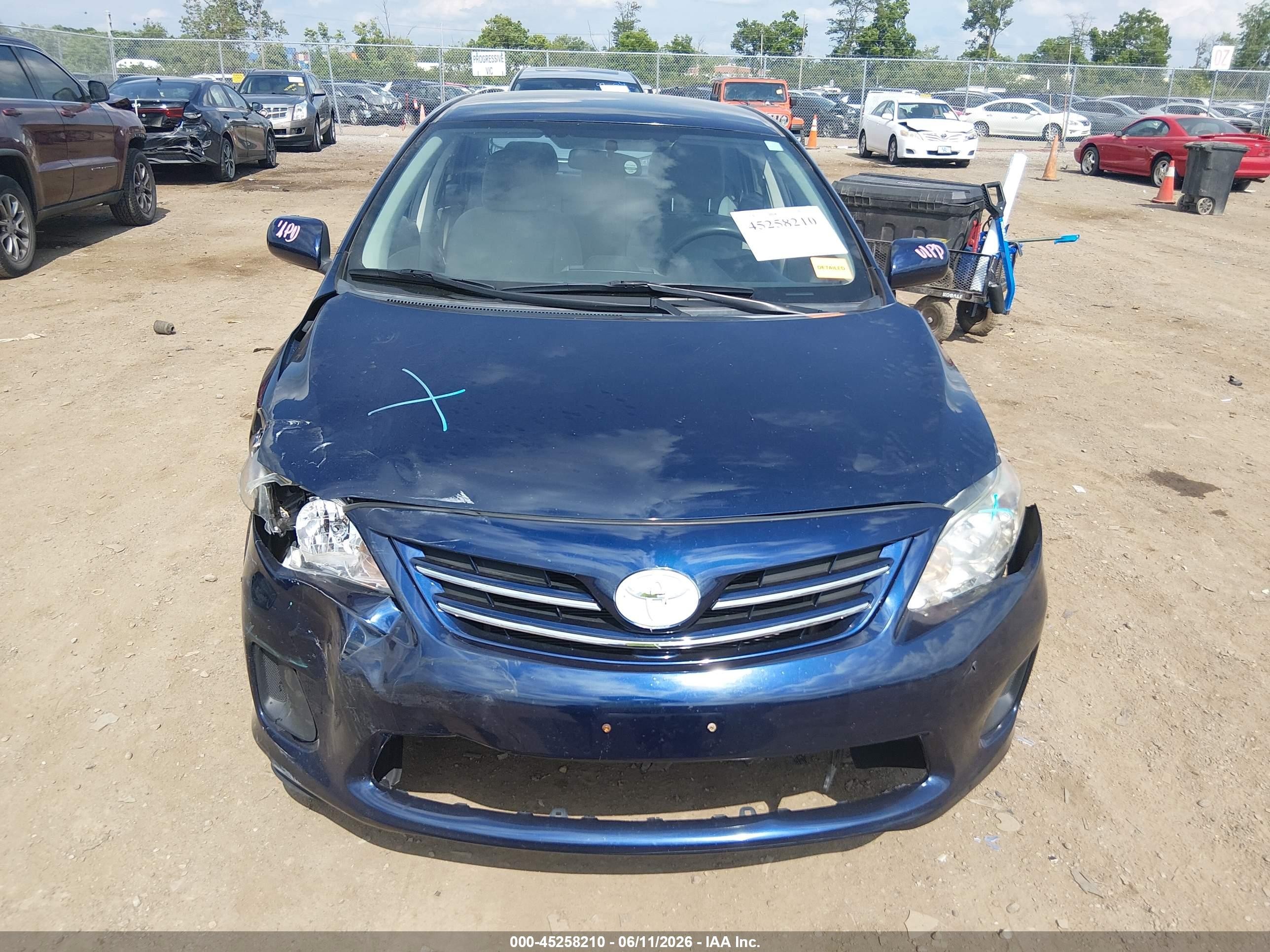 2013 Toyota Corolla Le Dark Blue vin: 2T1BU4EEXDC104810
