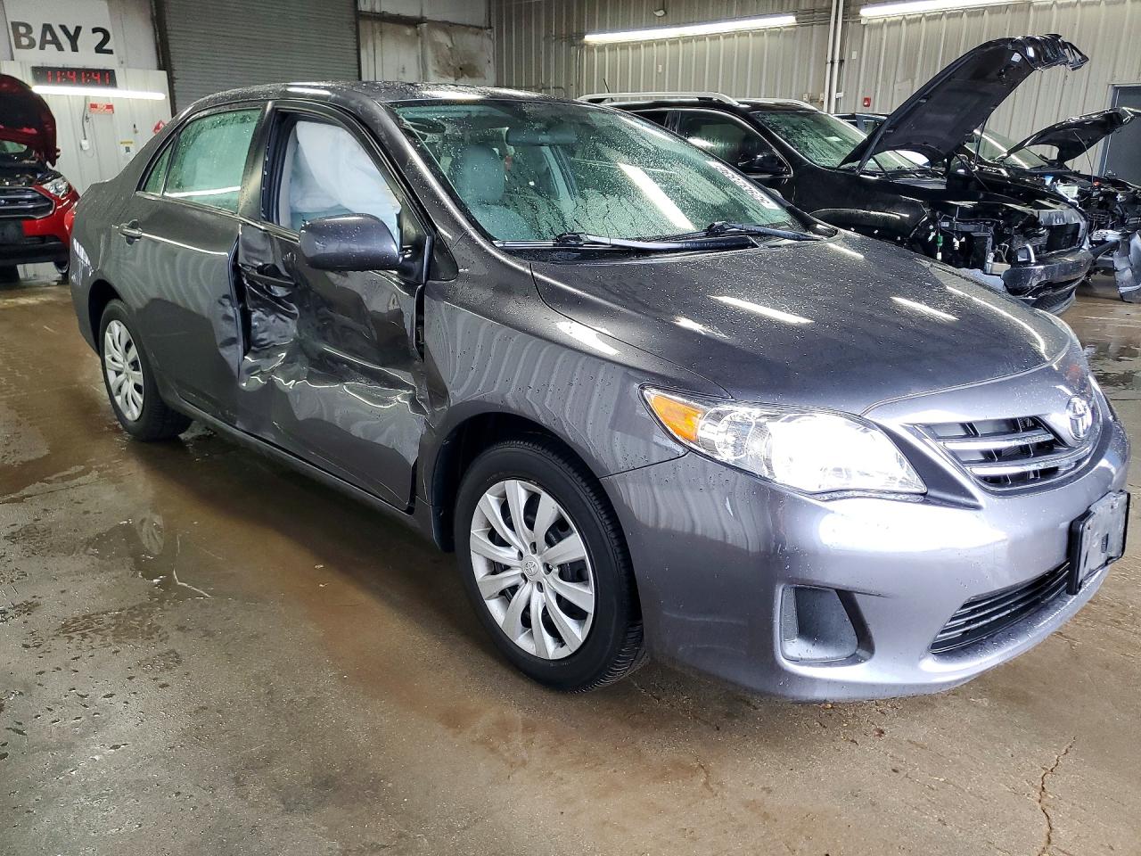 2013 Toyota Corolla Le Gray vin: 2T1BU4EEXDC121333