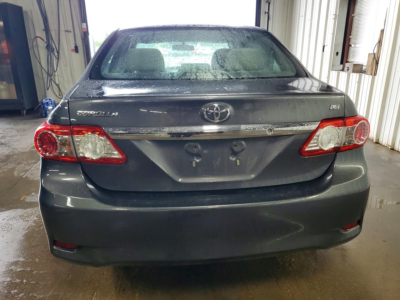2013 Toyota Corolla Le Gray vin: 2T1BU4EEXDC121333