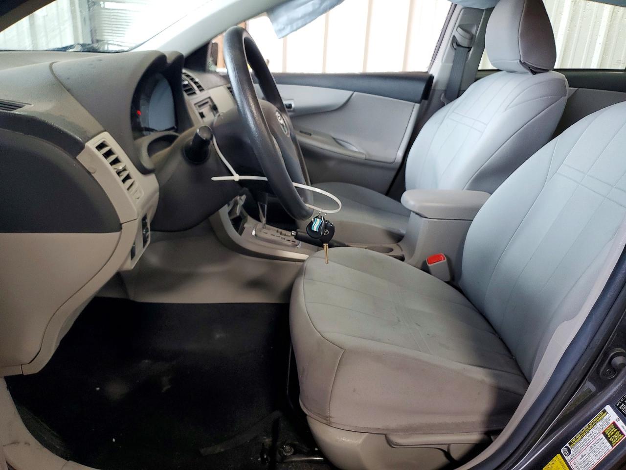 2013 Toyota Corolla Le Gray vin: 2T1BU4EEXDC121333