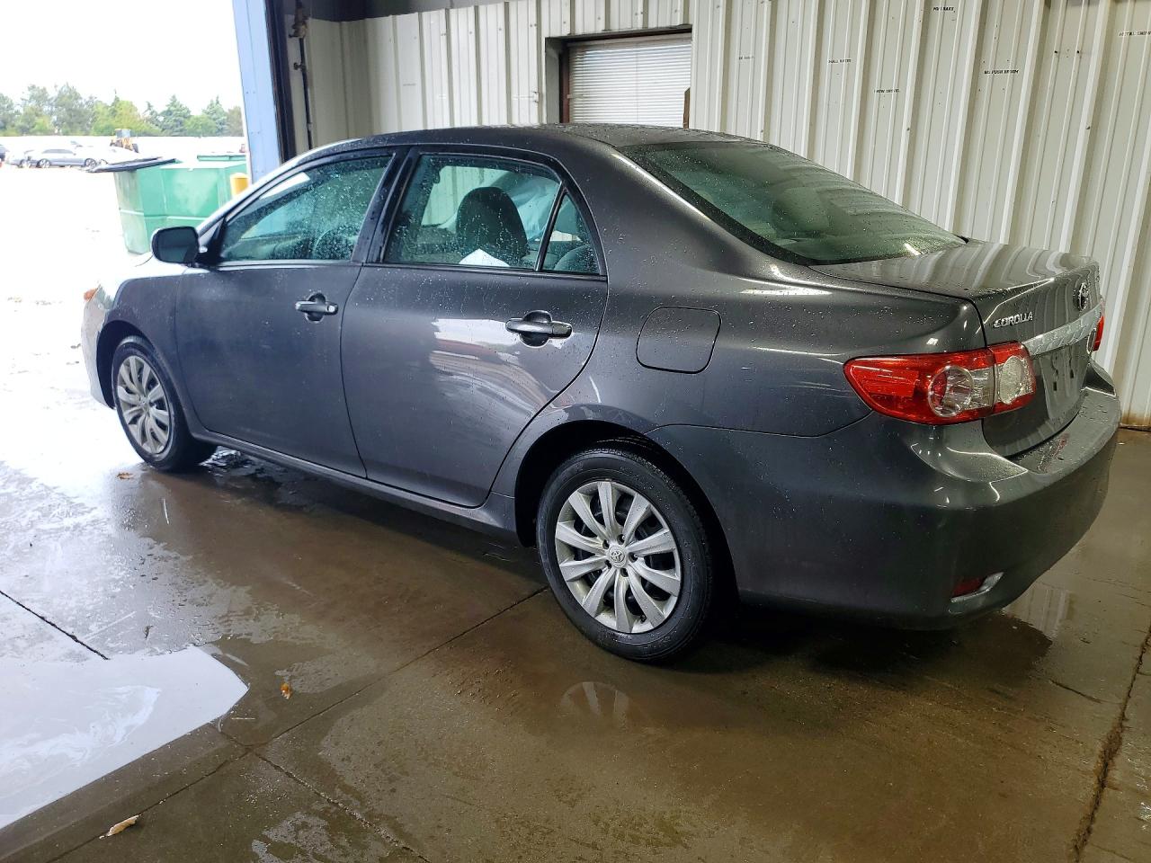 2013 Toyota Corolla Le Gray vin: 2T1BU4EEXDC121333