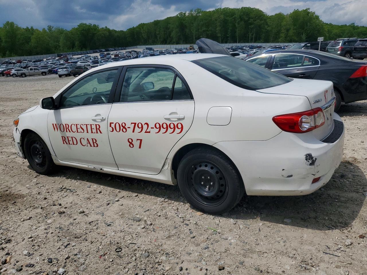 2013 Toyota Corolla Base White vin: 2T1BU4EEXDC921968