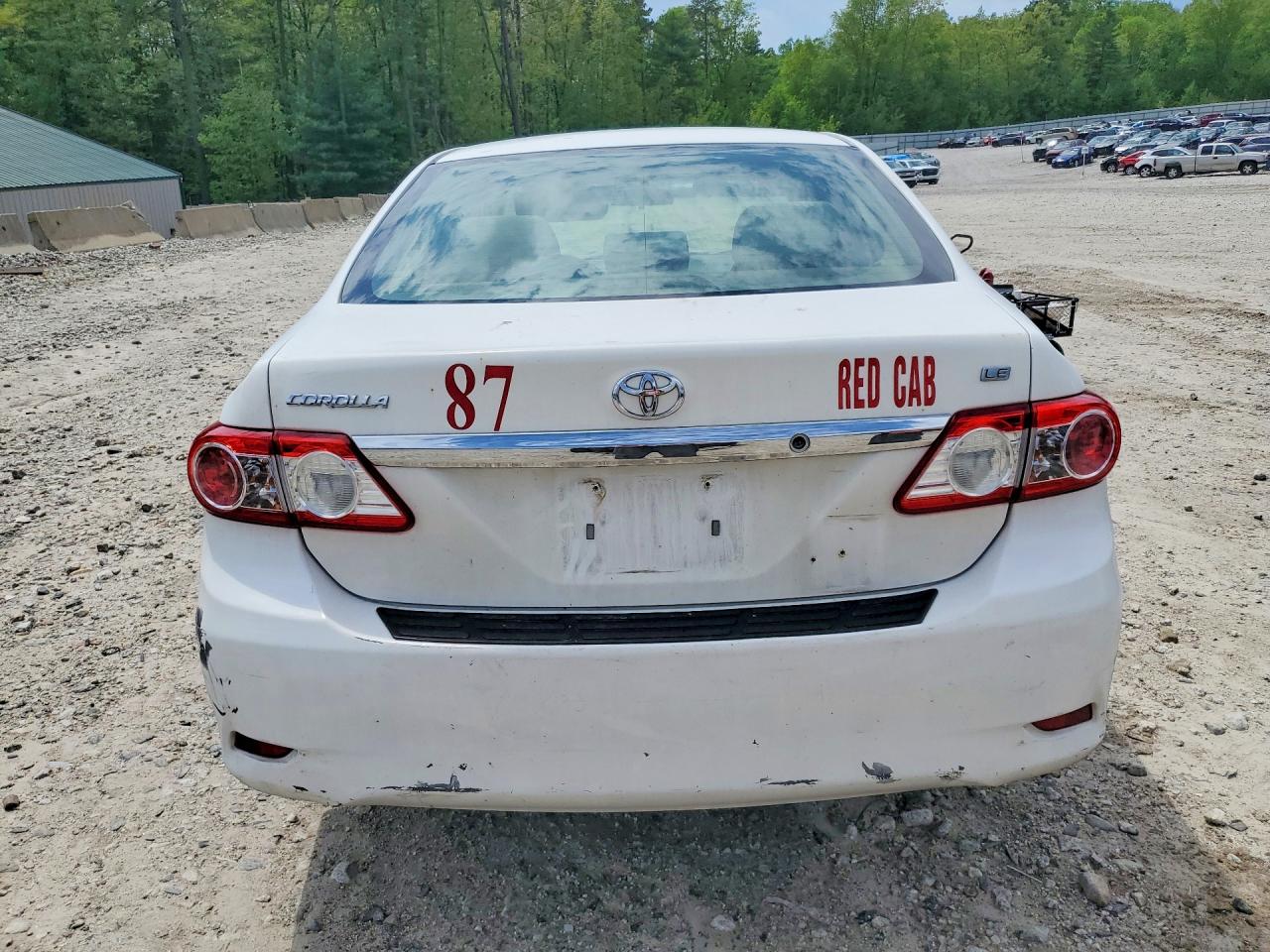 2013 Toyota Corolla Base White vin: 2T1BU4EEXDC921968