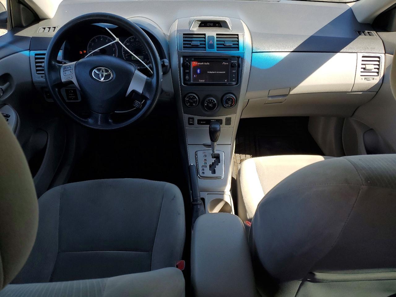 2013 Toyota Corolla Le Gray vin: 2T1BU4EEXDC925535
