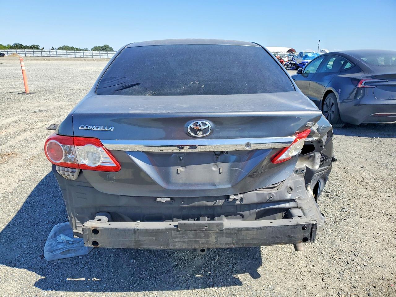 2013 Toyota Corolla Le Gray vin: 2T1BU4EEXDC925535