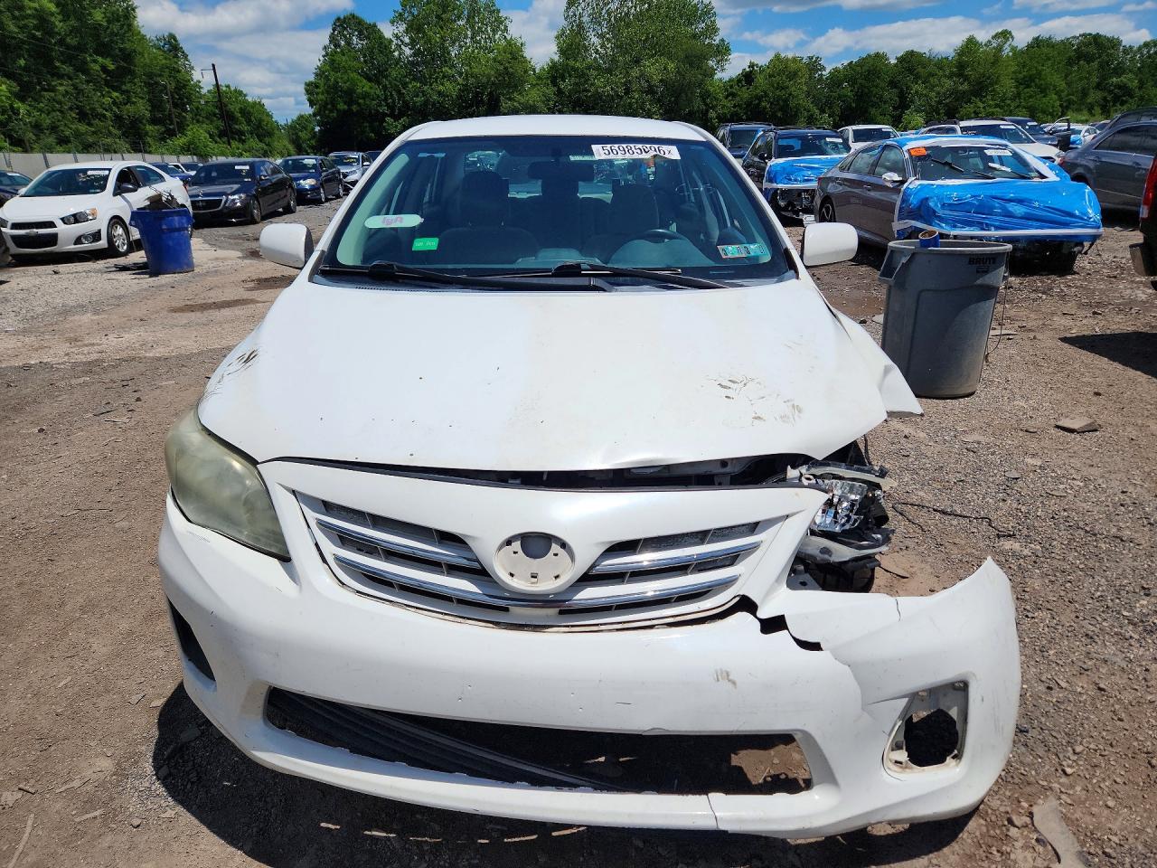 2013 Toyota Corolla Le White vin: 2T1BU4EEXDC928001