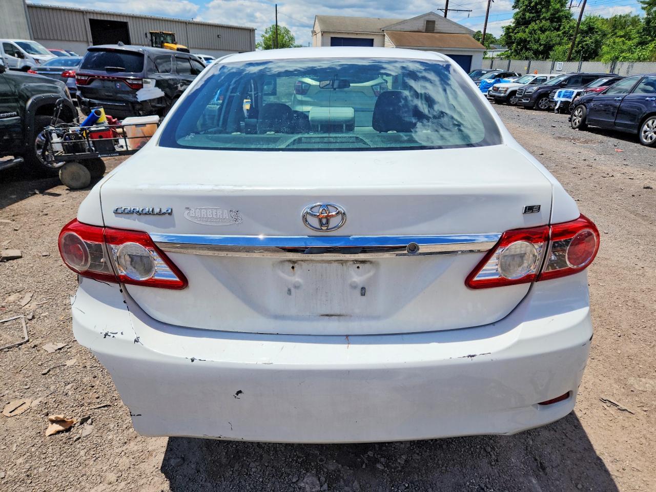 2013 Toyota Corolla Le White vin: 2T1BU4EEXDC928001