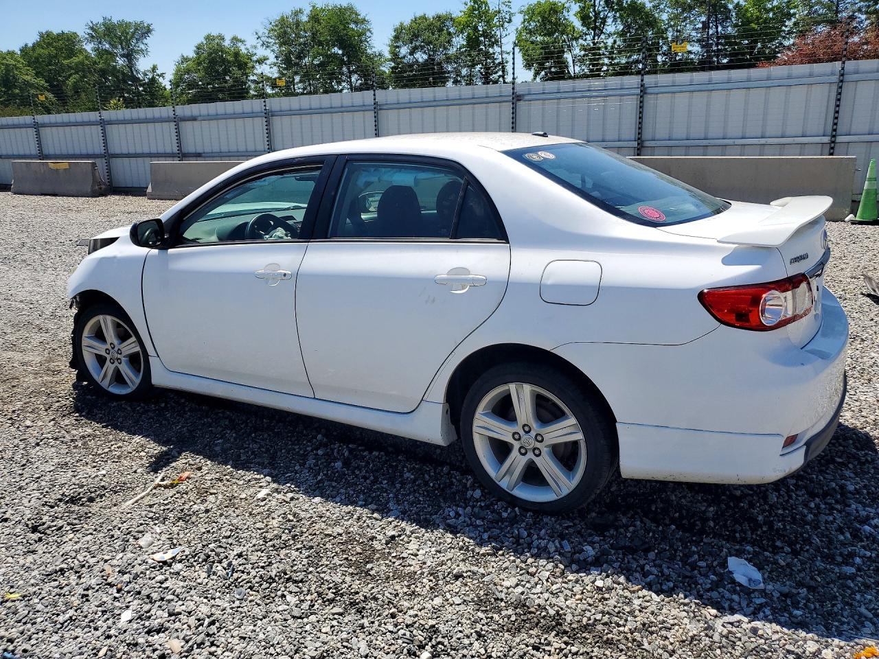 2013 Toyota Corolla S White vin: 2T1BU4EEXDC935496