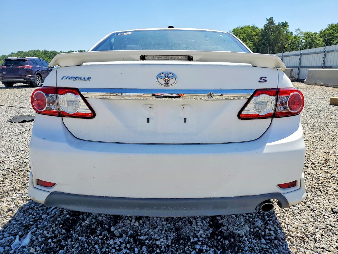 2013 Toyota Corolla S White vin: 2T1BU4EEXDC935496