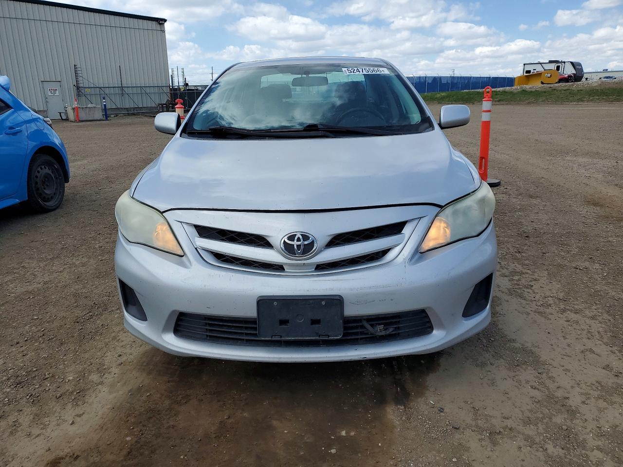 2013 Toyota Corolla L Silver vin: 2T1BU4EEXDC943484