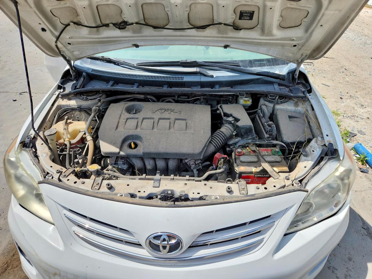 2013 Toyota Corolla L White vin: 2T1BU4EEXDC946630