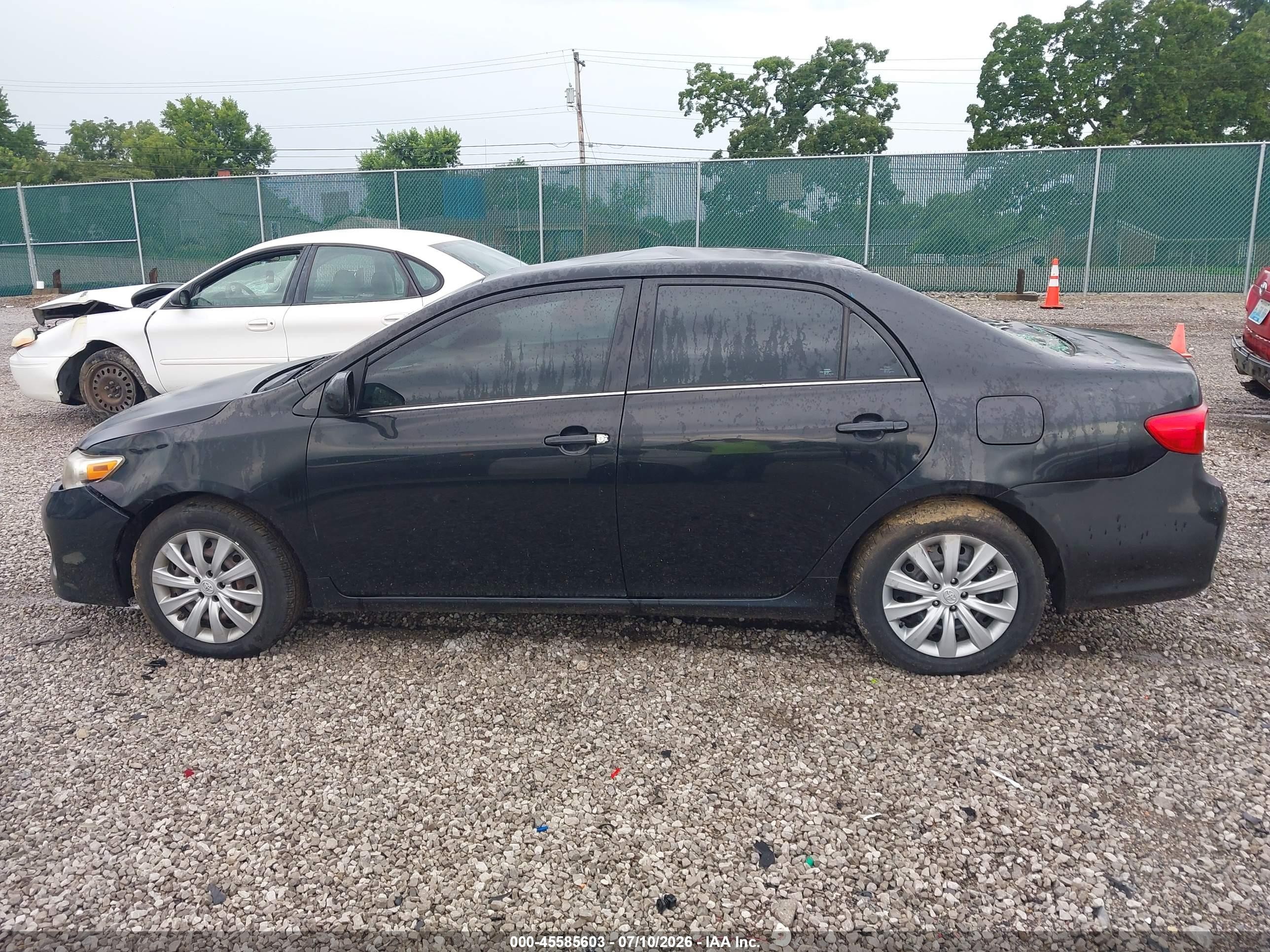 2013 Toyota Corolla Le Black vin: 2T1BU4EEXDC947857