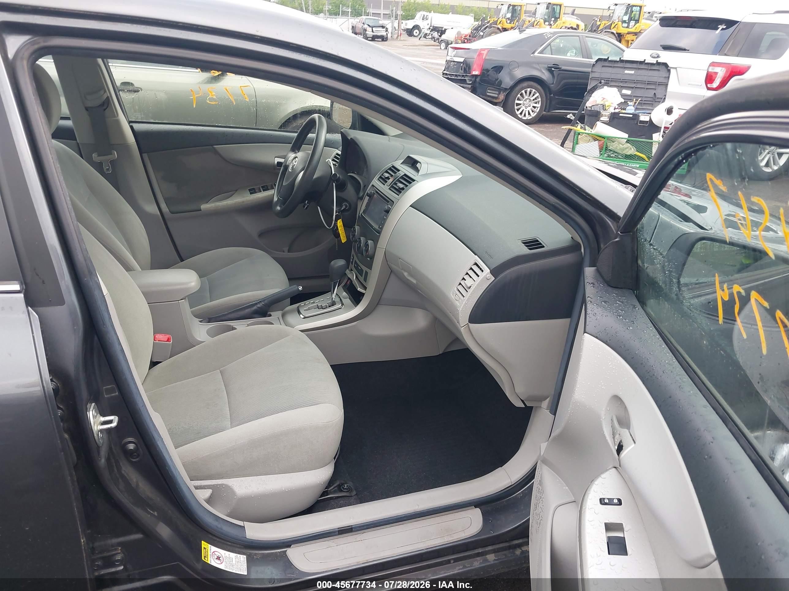 2013 Toyota Corolla Le Gray vin: 2T1BU4EEXDC971382