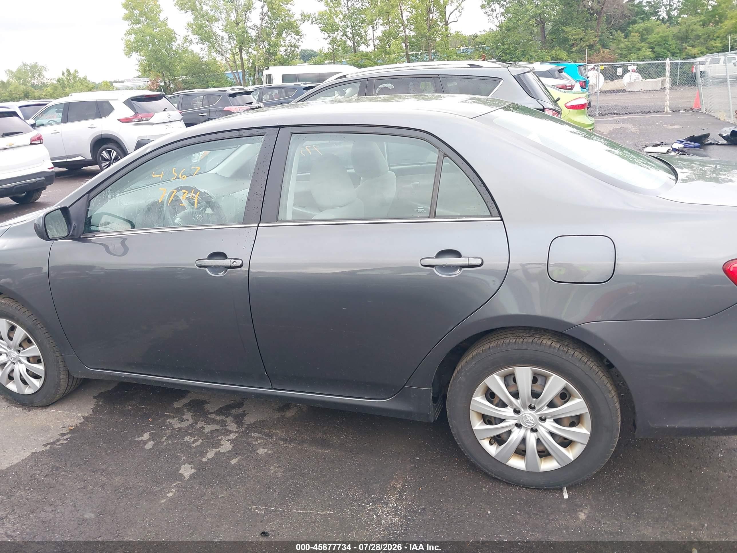 2013 Toyota Corolla Le Gray vin: 2T1BU4EEXDC971382