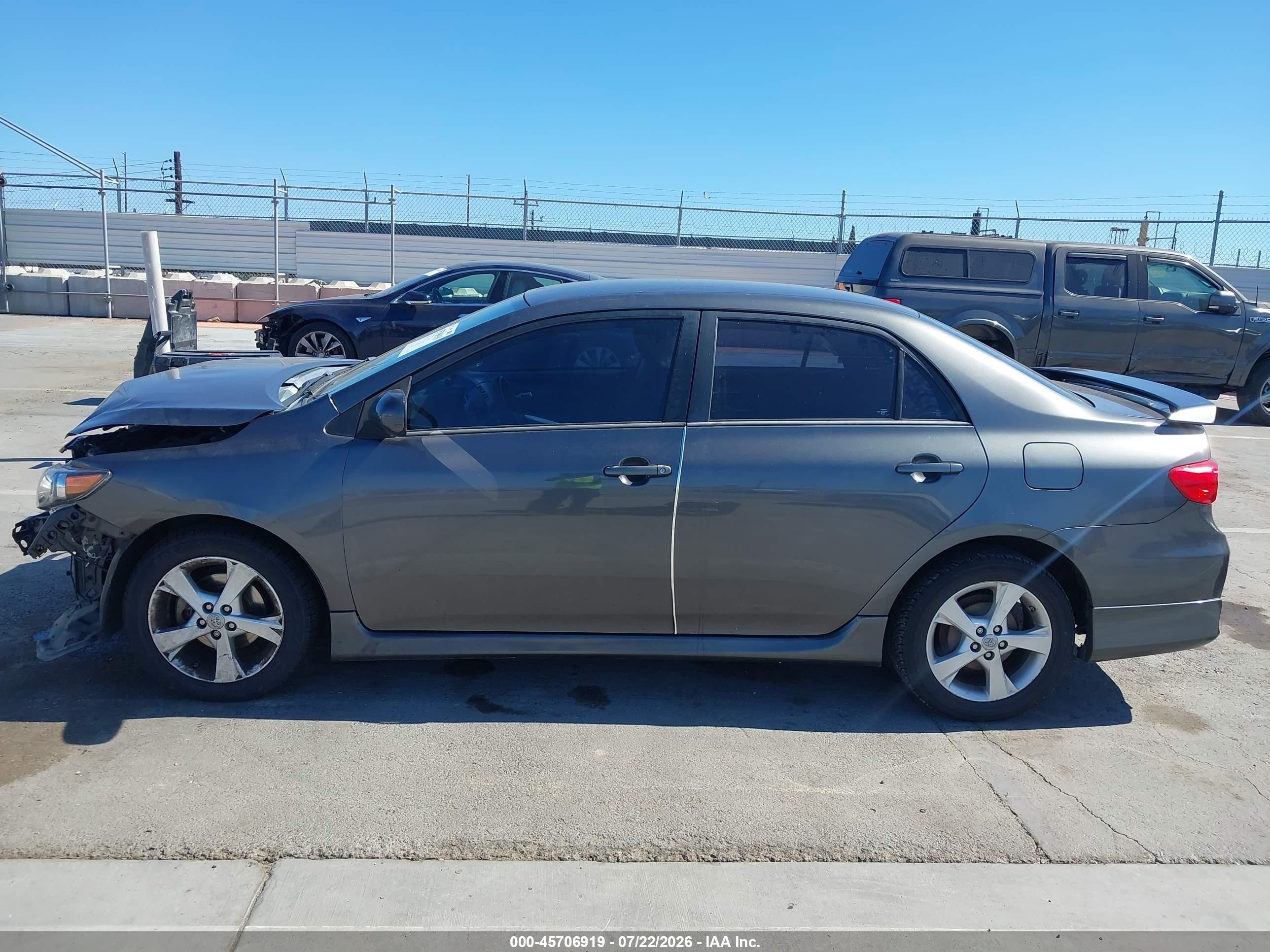 2013 Toyota Corolla S Серый vin: 2T1BU4EEXDC973021