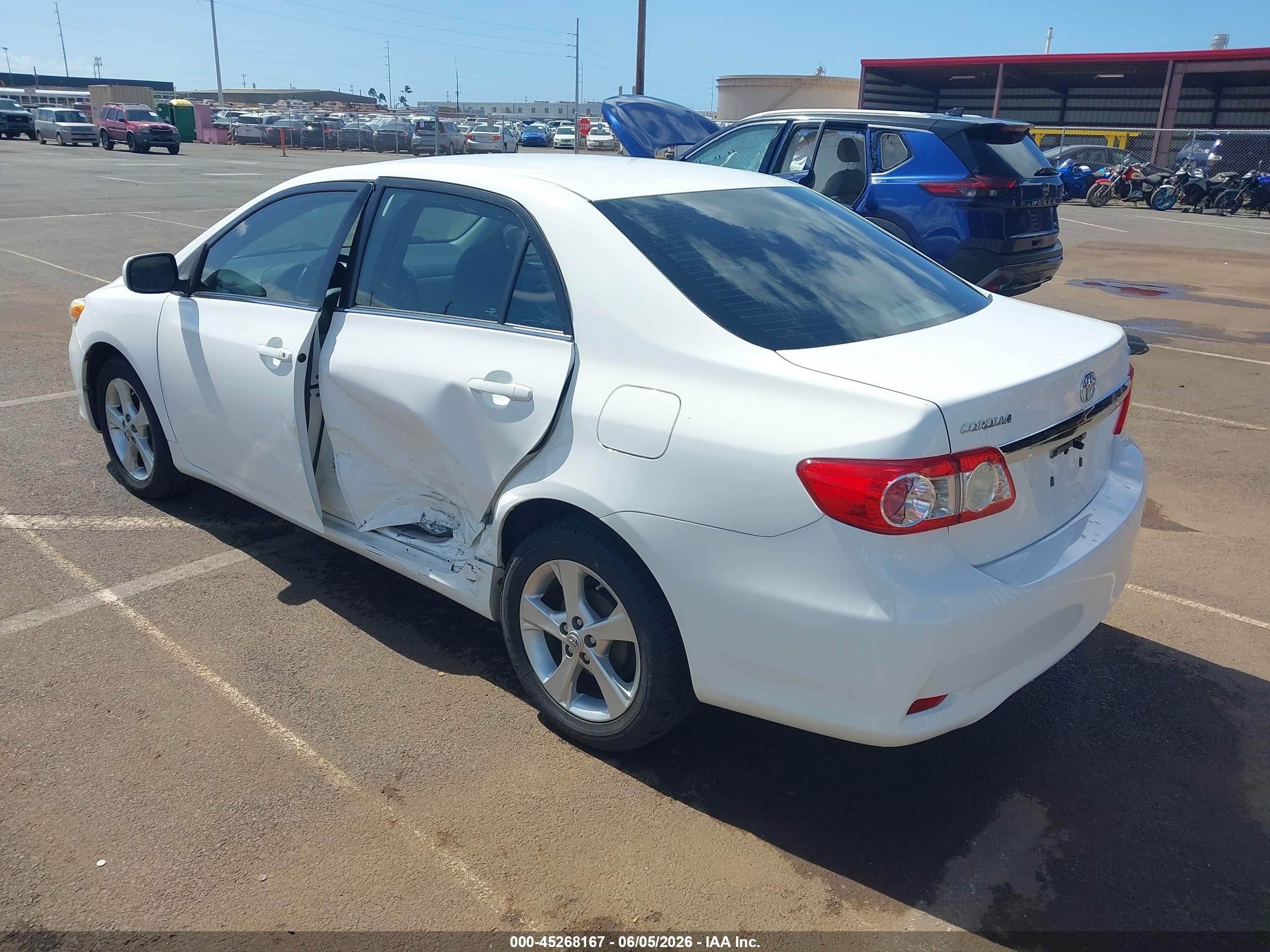 2013 Toyota Corolla Le/le Special Edition White vin: 2T1BU4EEXDC977005