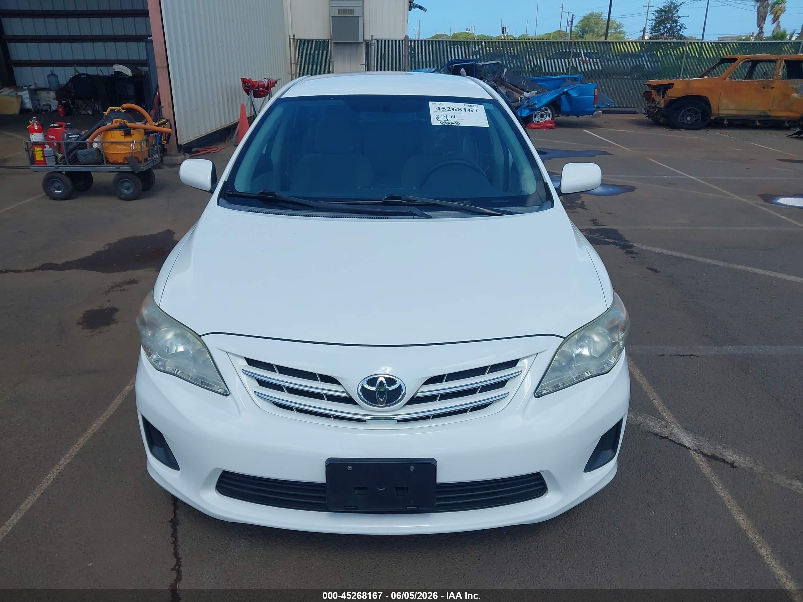 2013 Toyota Corolla Le/le Special Edition White vin: 2T1BU4EEXDC977005