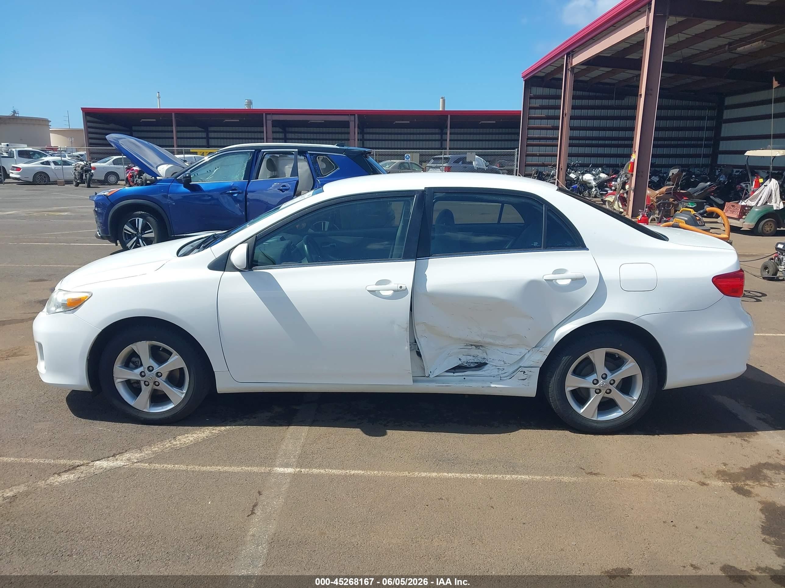 2013 Toyota Corolla Le/le Special Edition White vin: 2T1BU4EEXDC977005