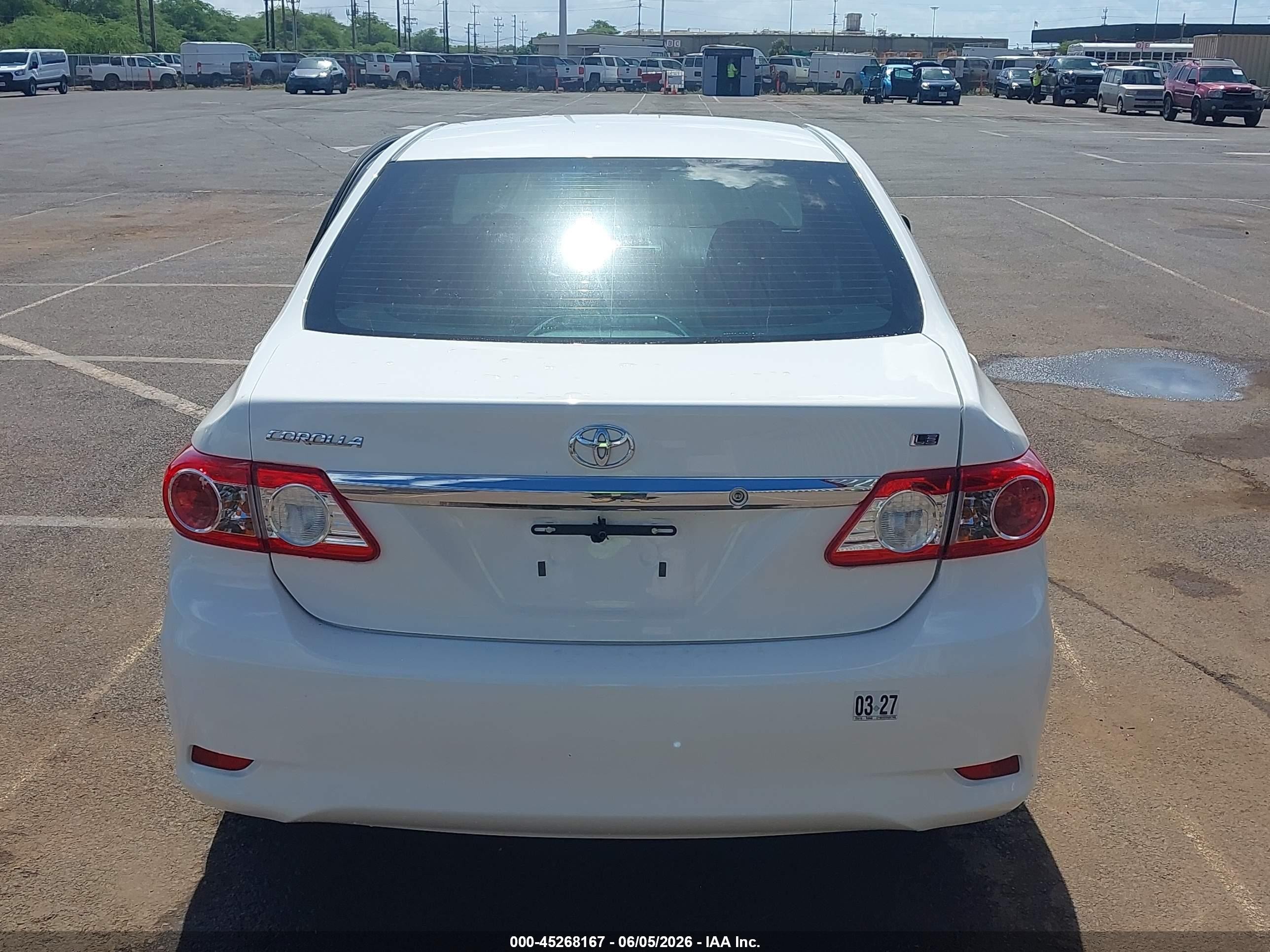 2013 Toyota Corolla Le/le Special Edition White vin: 2T1BU4EEXDC977005