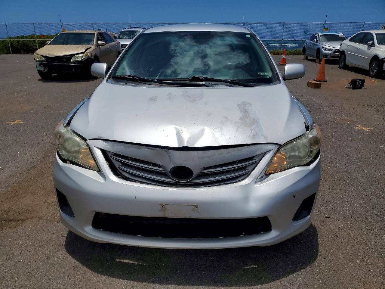 2013 Toyota Corolla L Silver vin: 2T1BU4EEXDC983077