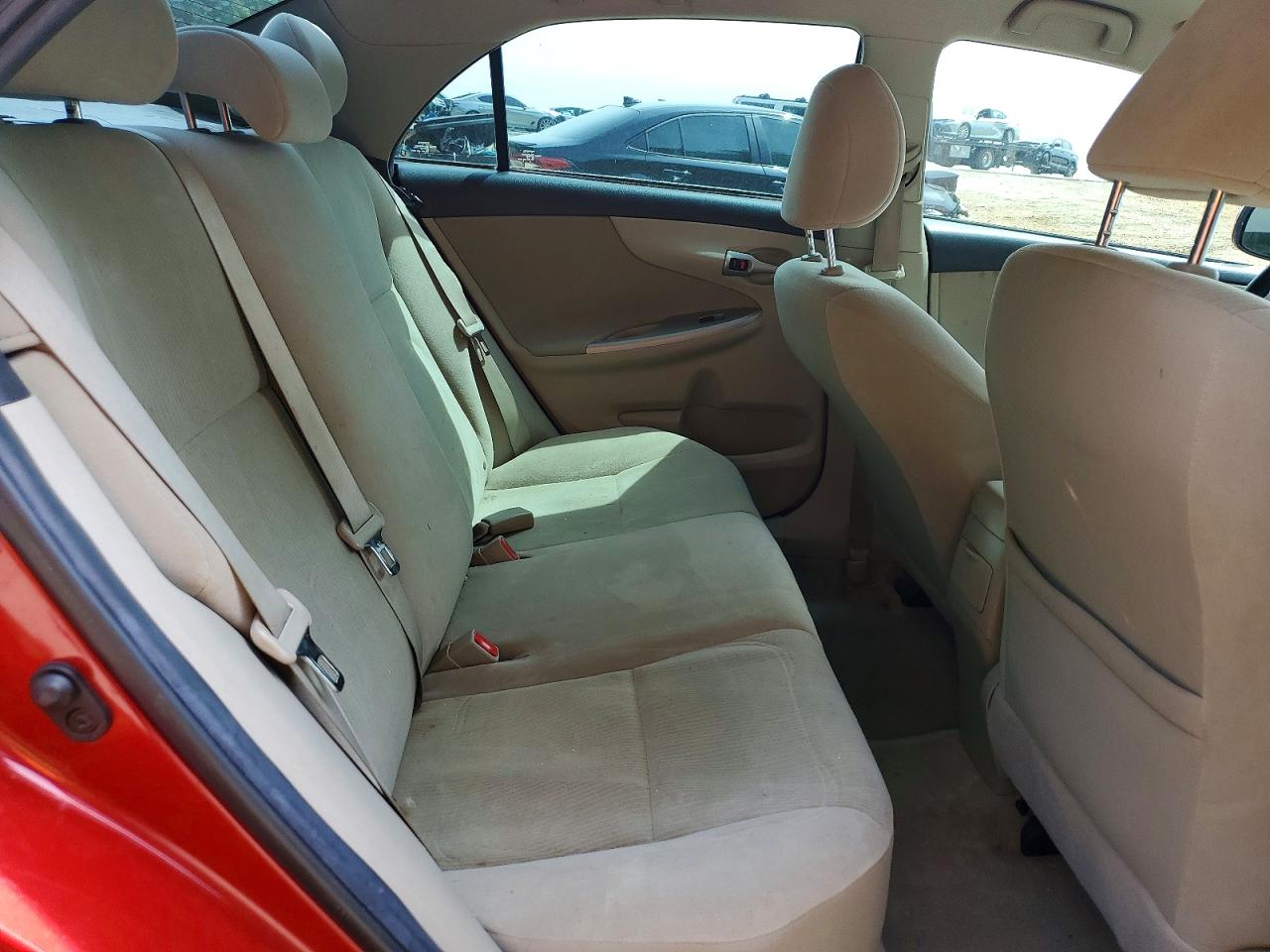 2013 Toyota Corolla Le Red vin: 2T1BU4EEXDC991485