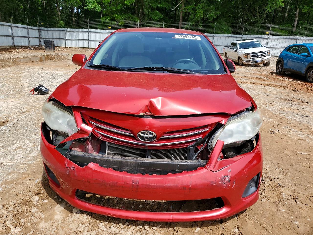 2013 Toyota Corolla Le Red vin: 2T1BU4EEXDC991485