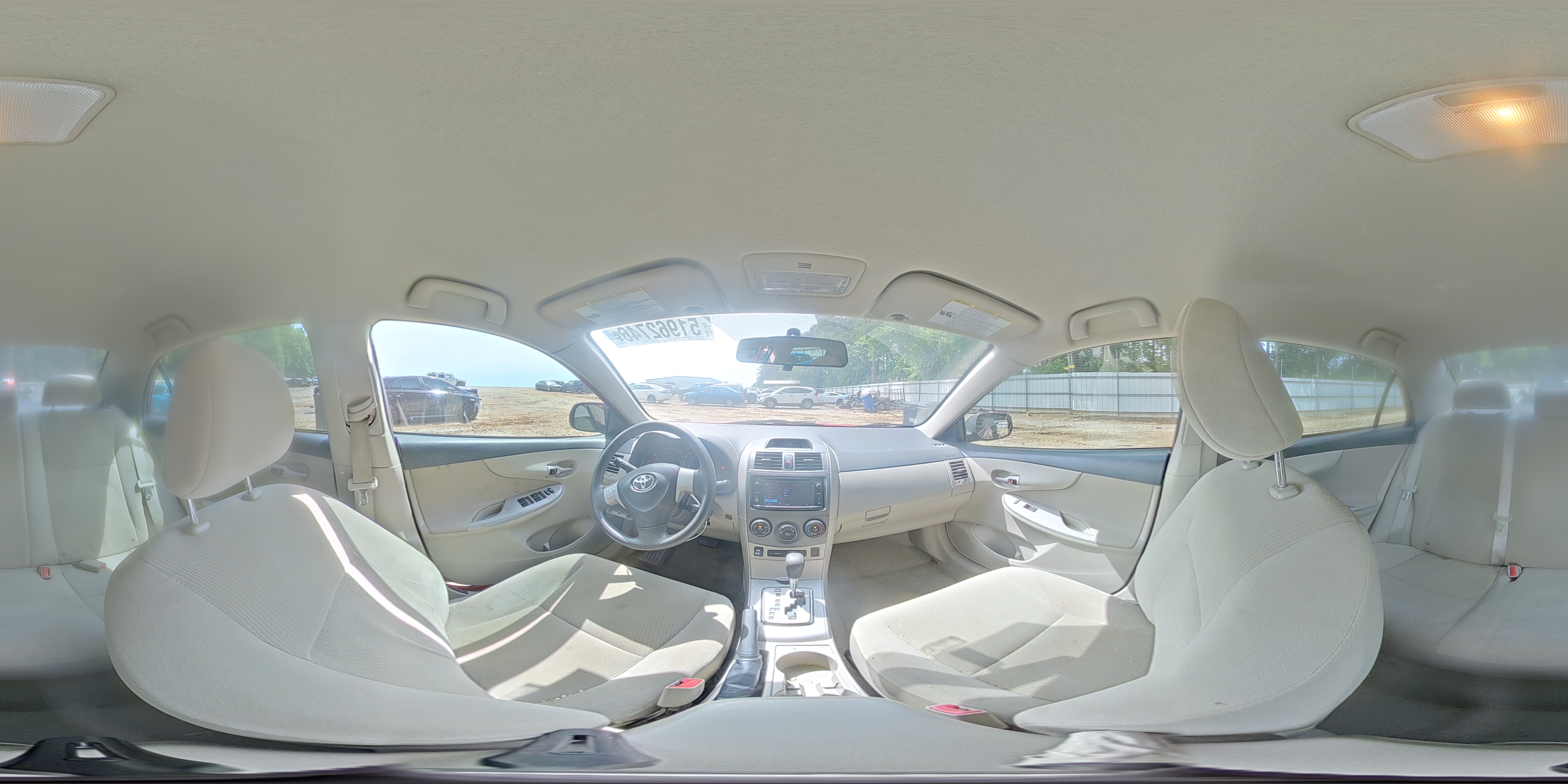 2013 Toyota Corolla Le Red vin: 2T1BU4EEXDC991485