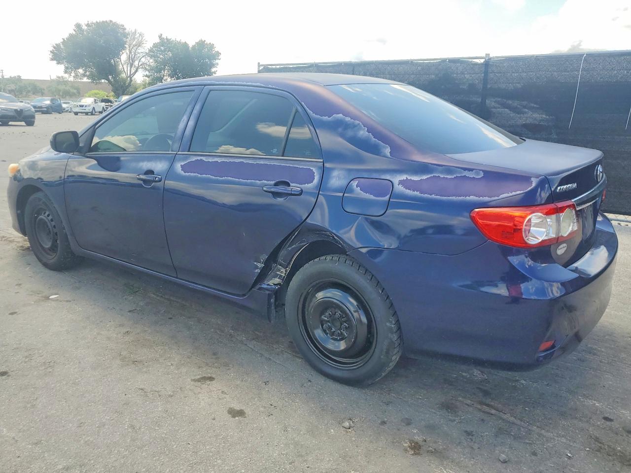 2013 Toyota Corolla L Blue vin: 2T1BU4EEXDC991552