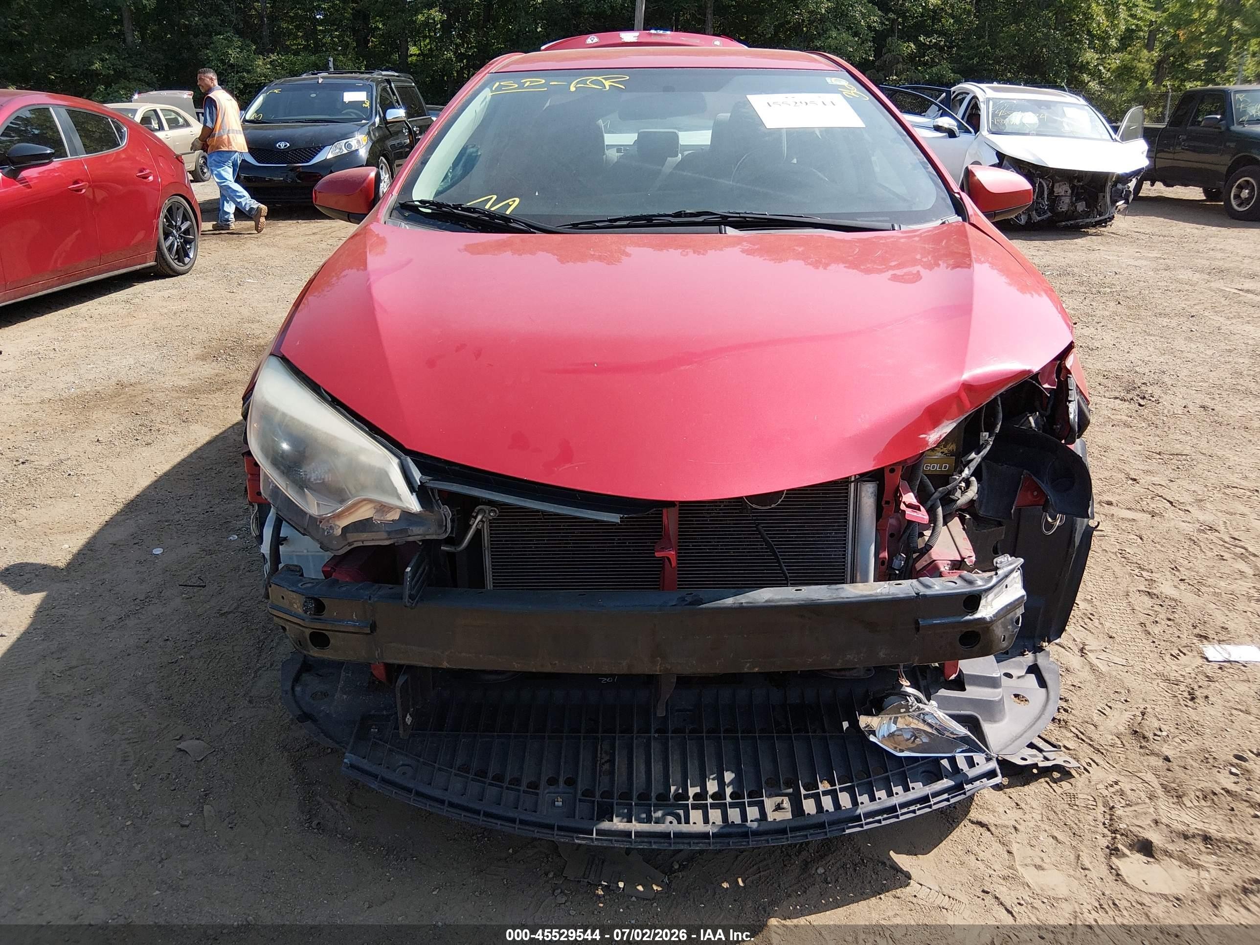 2014 Toyota Corolla Le Red vin: 2T1BURHE0EC012101