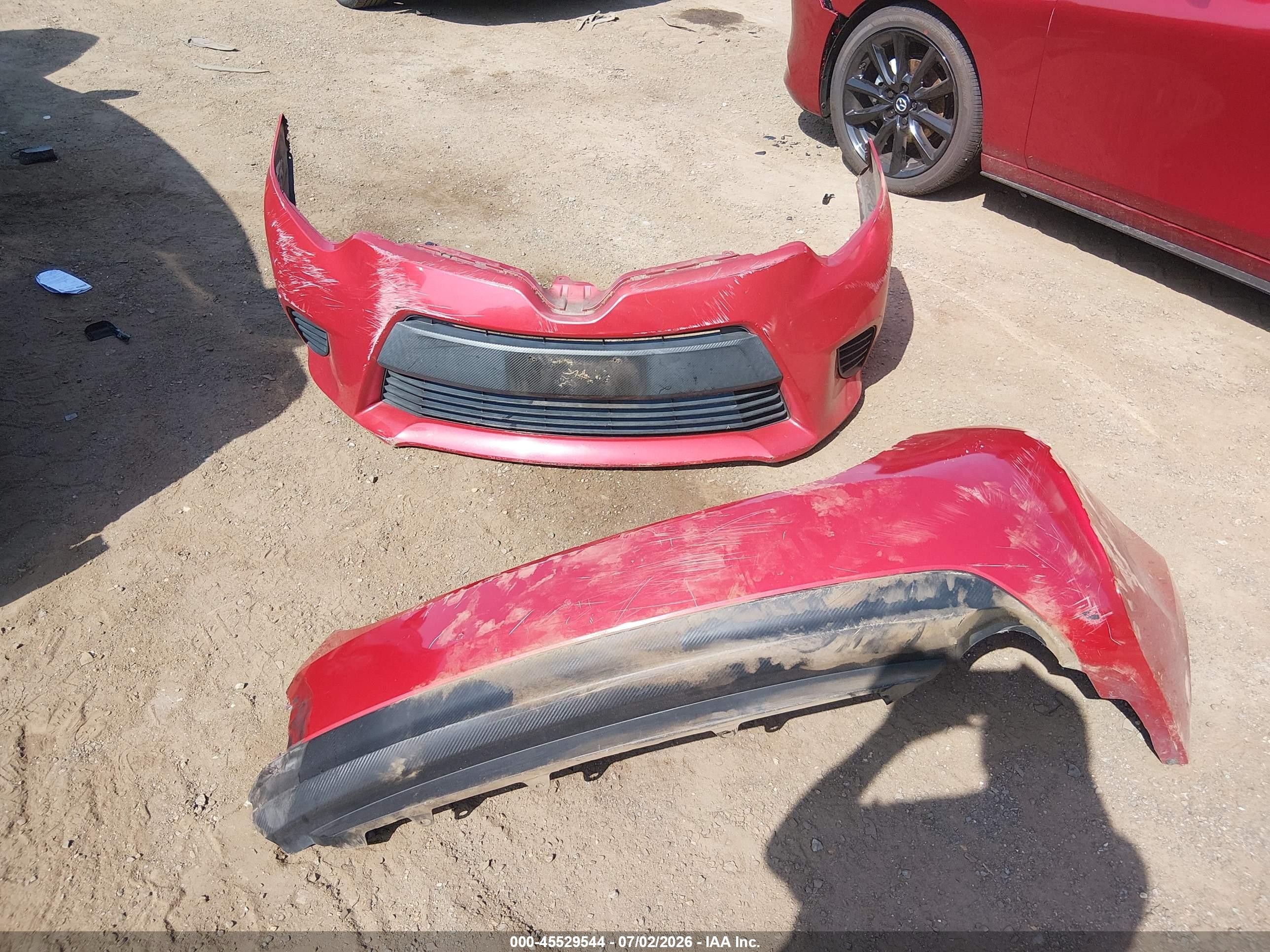 2014 Toyota Corolla Le Red vin: 2T1BURHE0EC012101