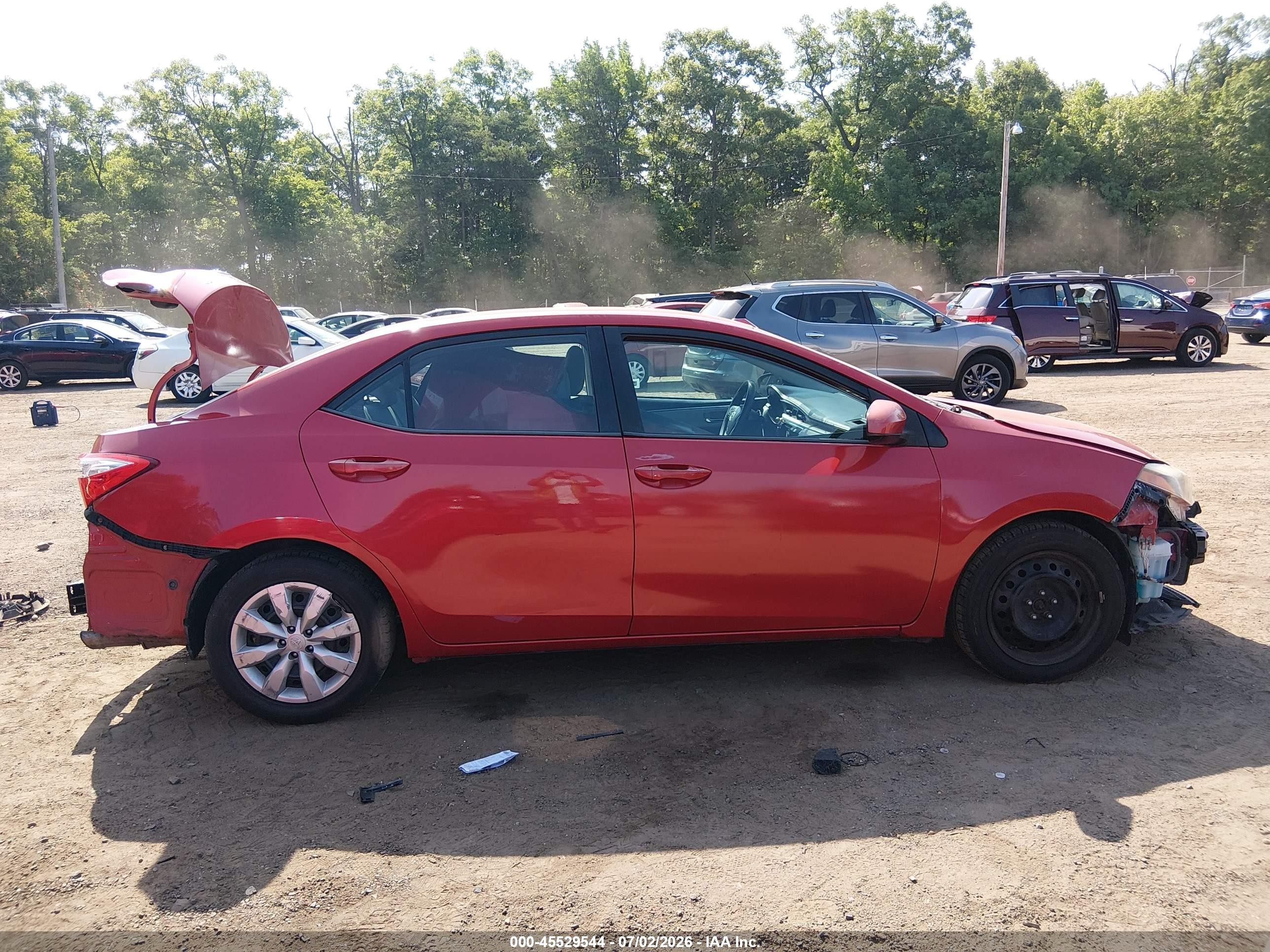 2014 Toyota Corolla Le Red vin: 2T1BURHE0EC012101
