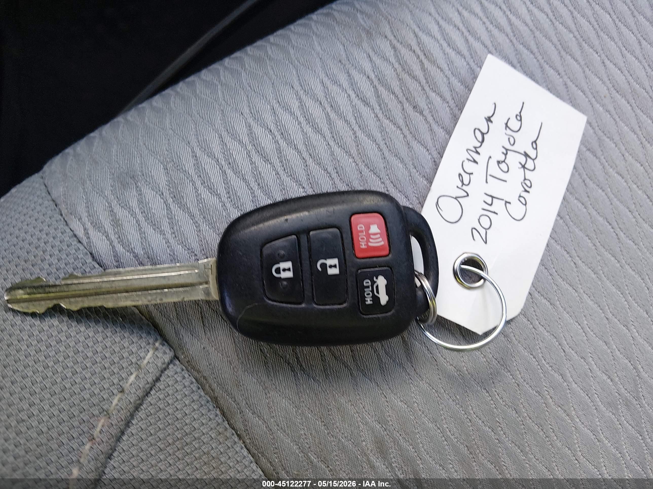2014 Toyota Corolla Le Blue vin: 2T1BURHE0EC038004
